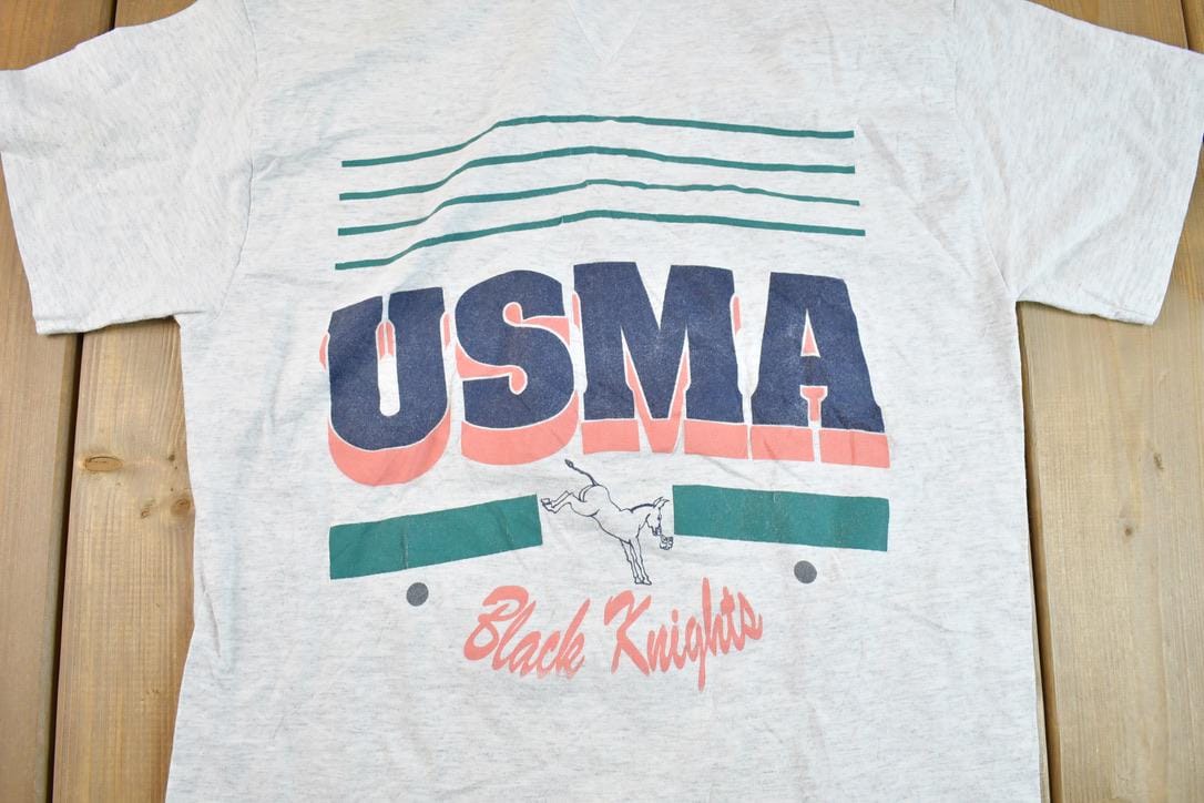 Vintage 1990s USMA Black Knights University Collegiate T-Shirt