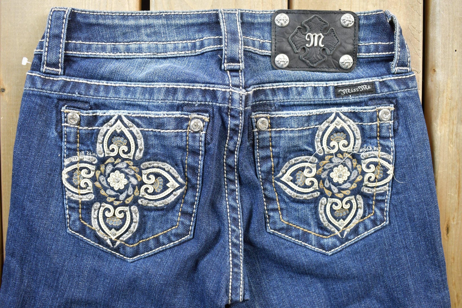 Vintage Y2K Miss Me Bedazzled Low Rise Jeans Size 26x33