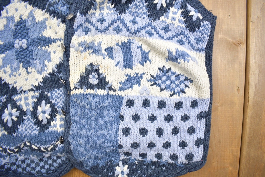 Vintage 1990s 3D Winter Colored Cable Knit Sweater Vest / Vintage 90s Vest / Abstract Patterns / Hand Knitted