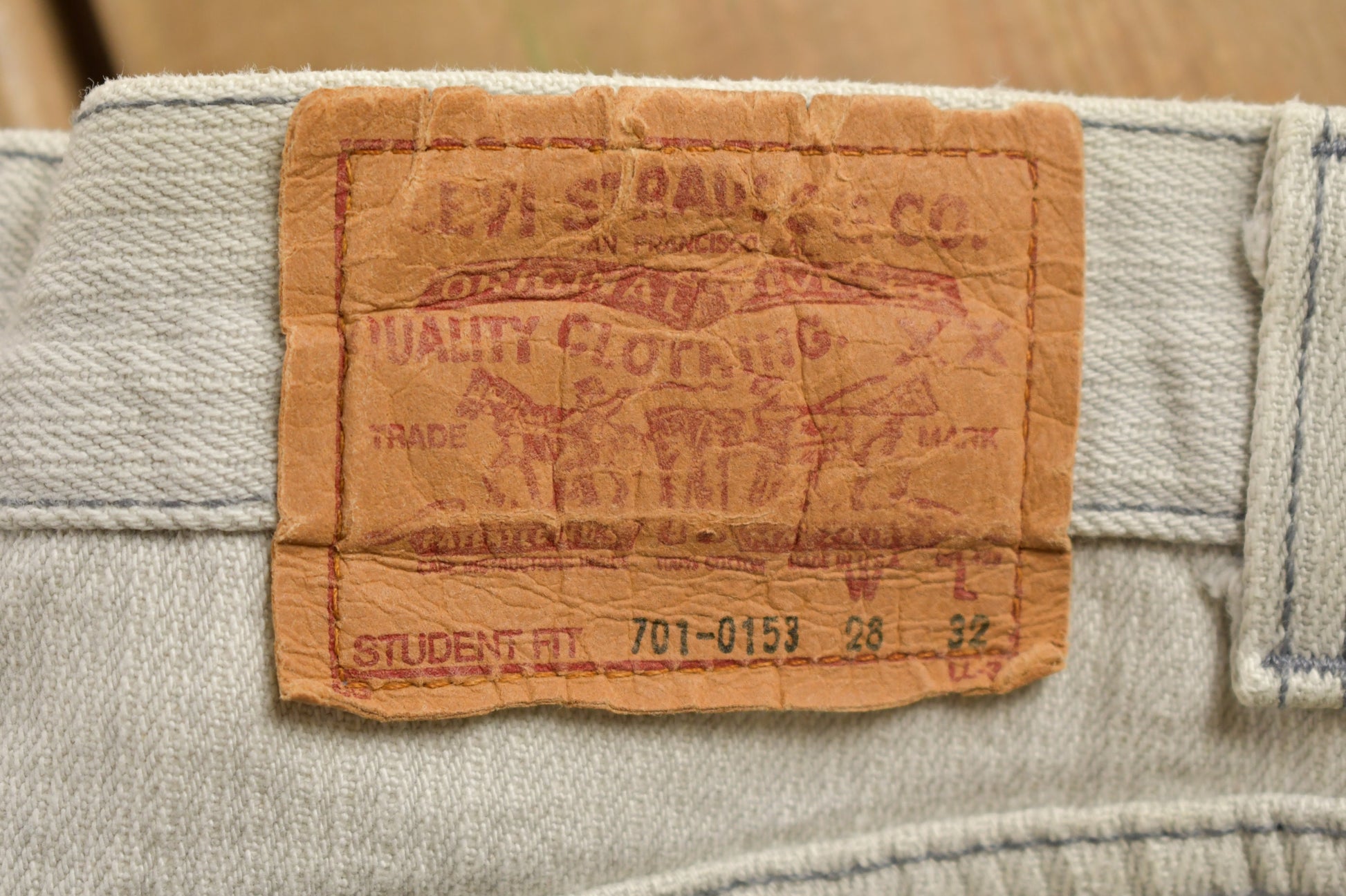 Vintage 1980s Levi's Red Tab Jeans Size 27 x 31