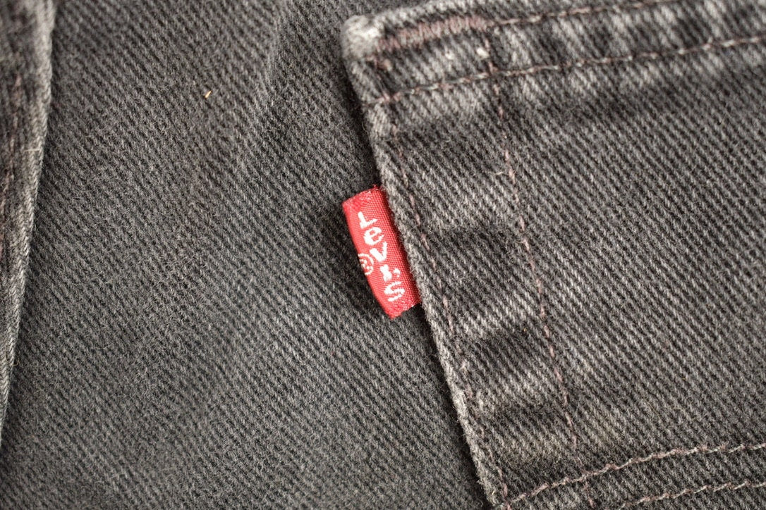 Vintage 1990s Levi's 550 Red Tab Relaxed Fit Jeans Size 31 x 30.5