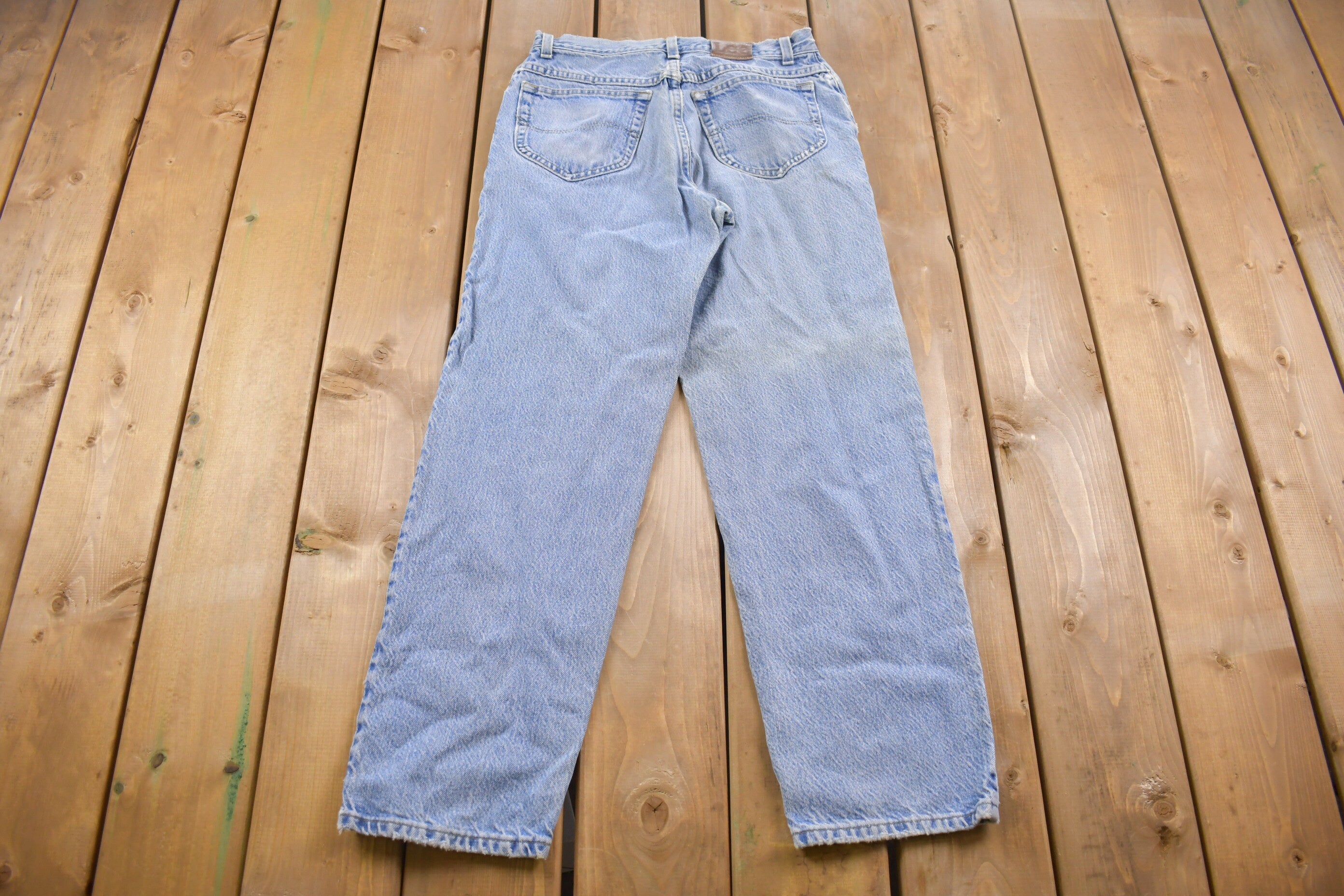 Vintage 1990s Lee Light Wash Blue Denim 28 x 29
