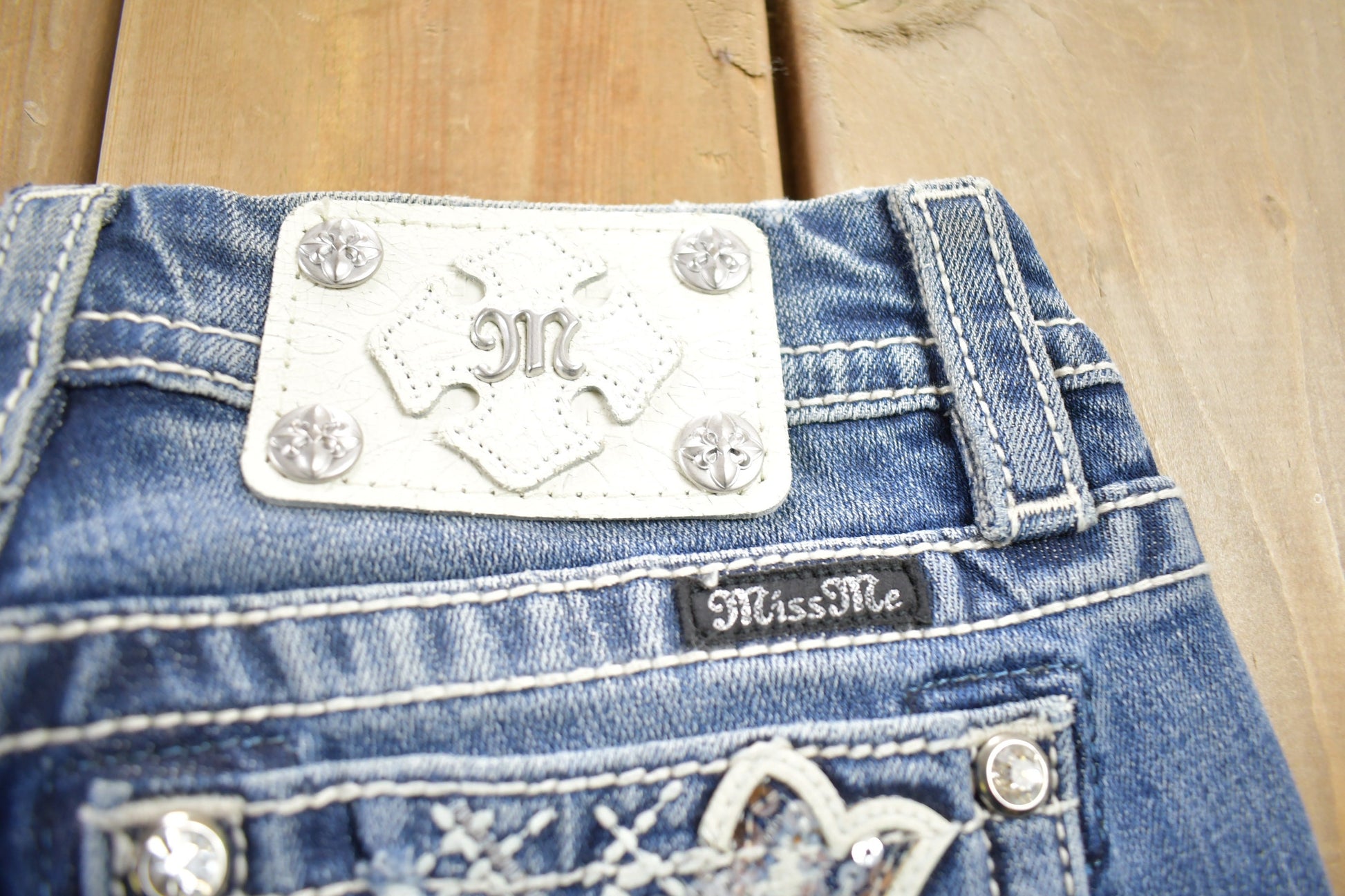 Vintage Y2K Miss Me Bedazzled Low Rise Jeans Size 26x31
