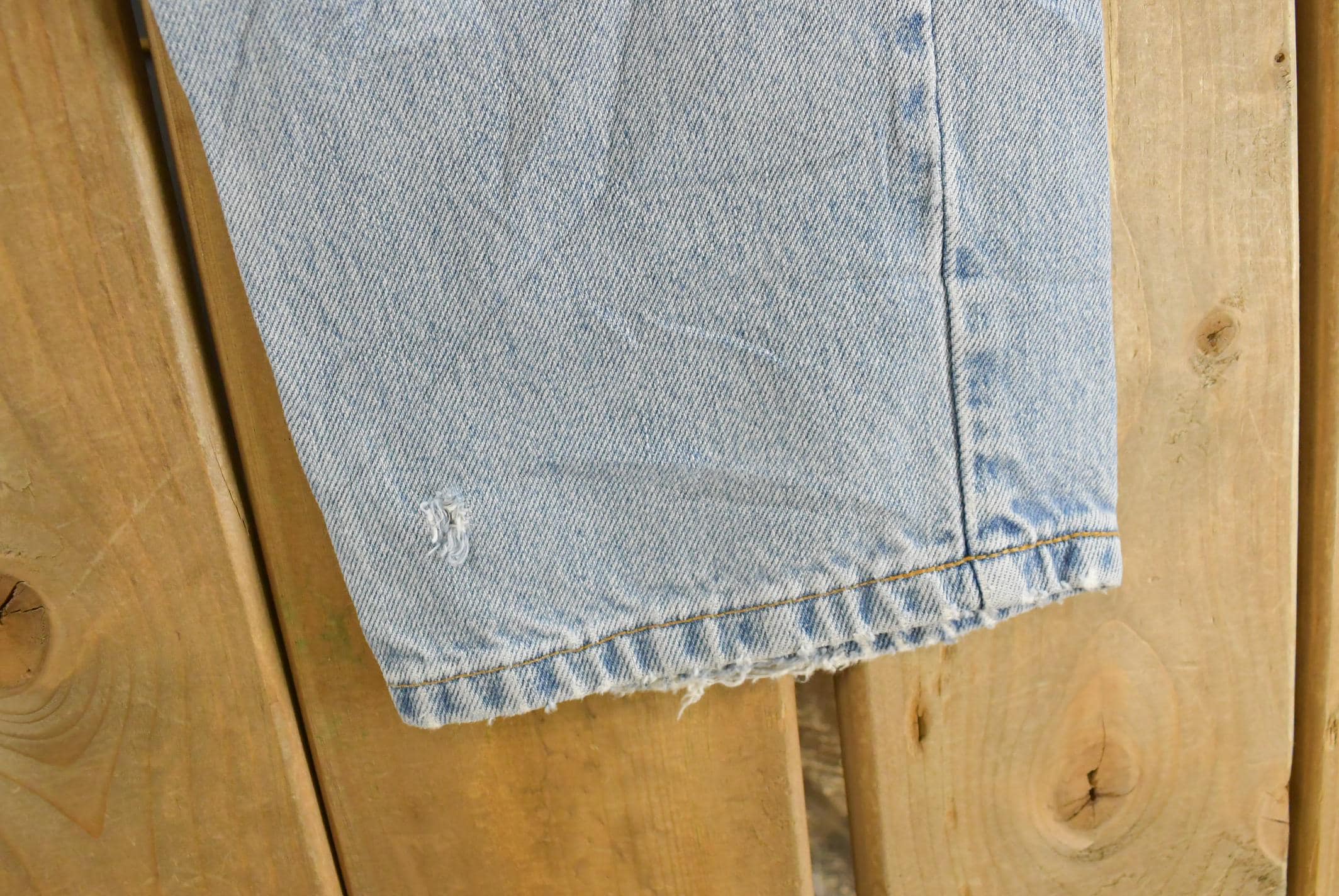 Vintage 1990s Levi's Distressed 550 Relaxed Fit Denim Jeans Men's 33 x 33 / 90s Levi's / Blown Out Sun Faded Jeans
