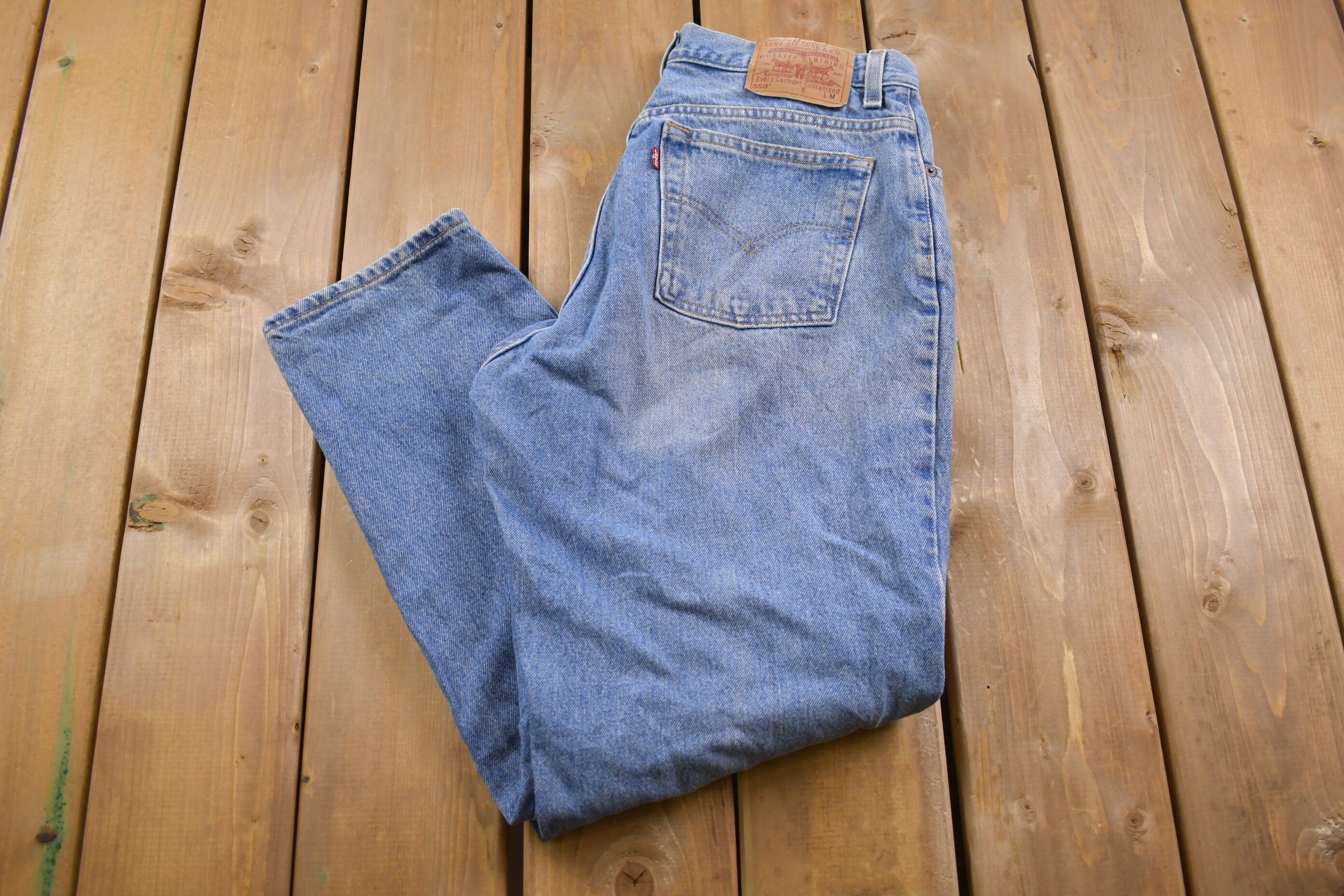 Vintage 1990s Levi's 550 Red Tab Jeans Size 31 x 30