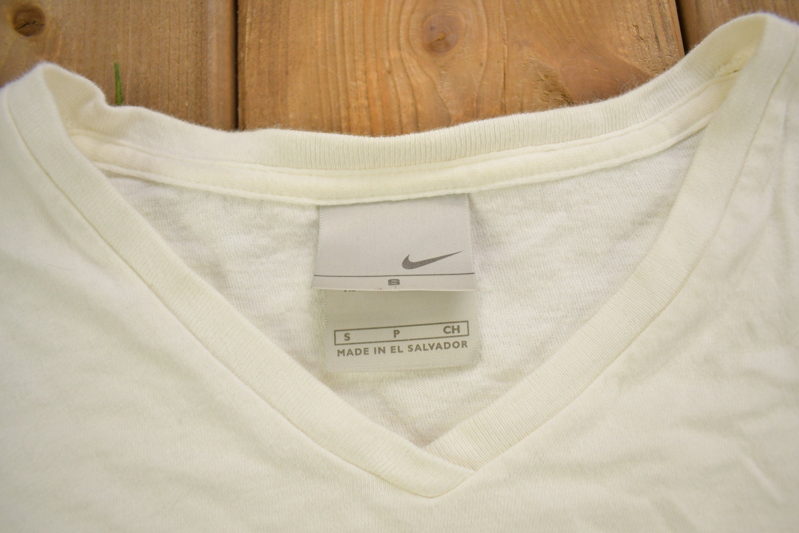 Vintage Y2K Nike Long Sleeve Graphic V-Neck T-Shirt