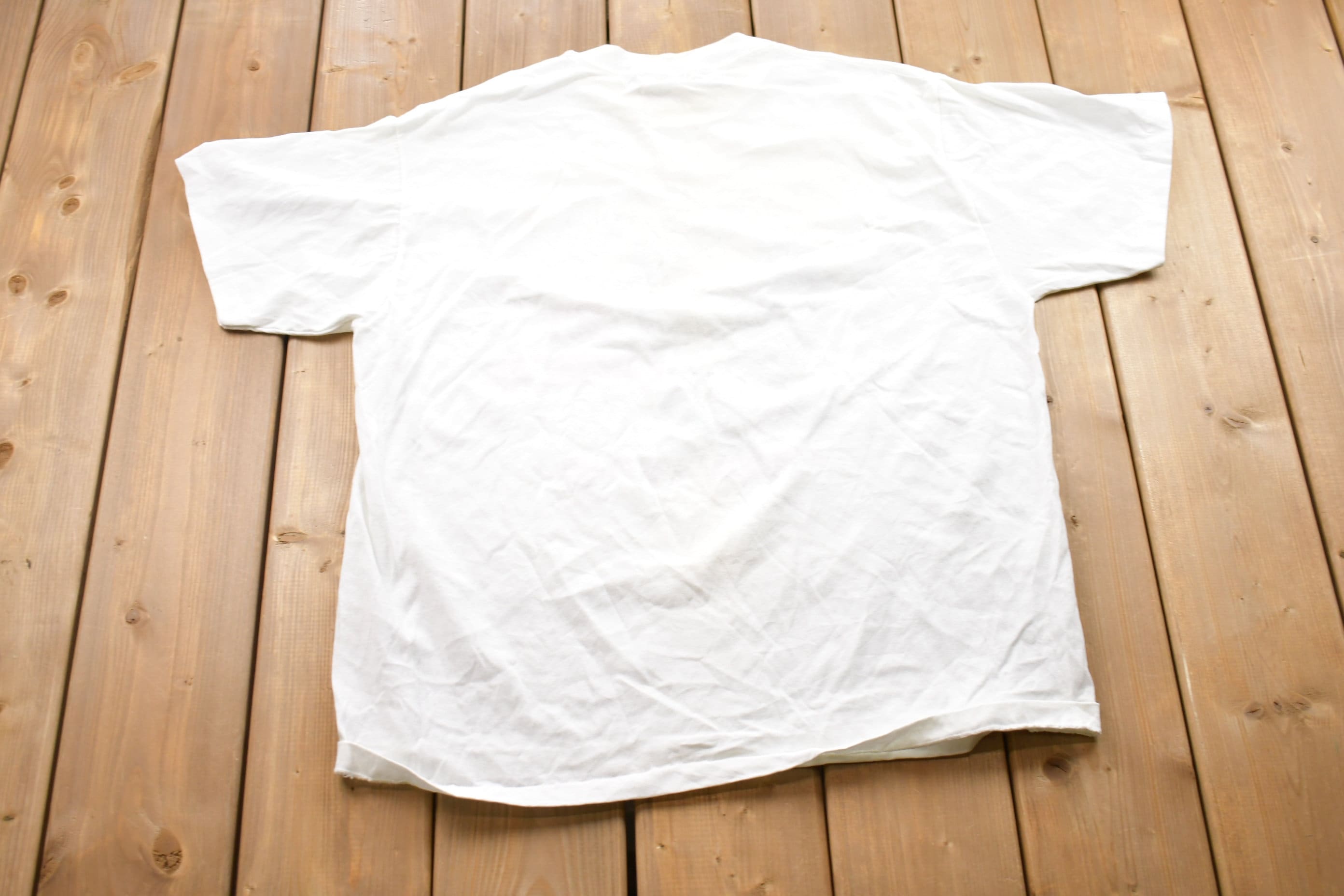 Vintage 1990s Buy American Region 9 Graphic T-Shirt