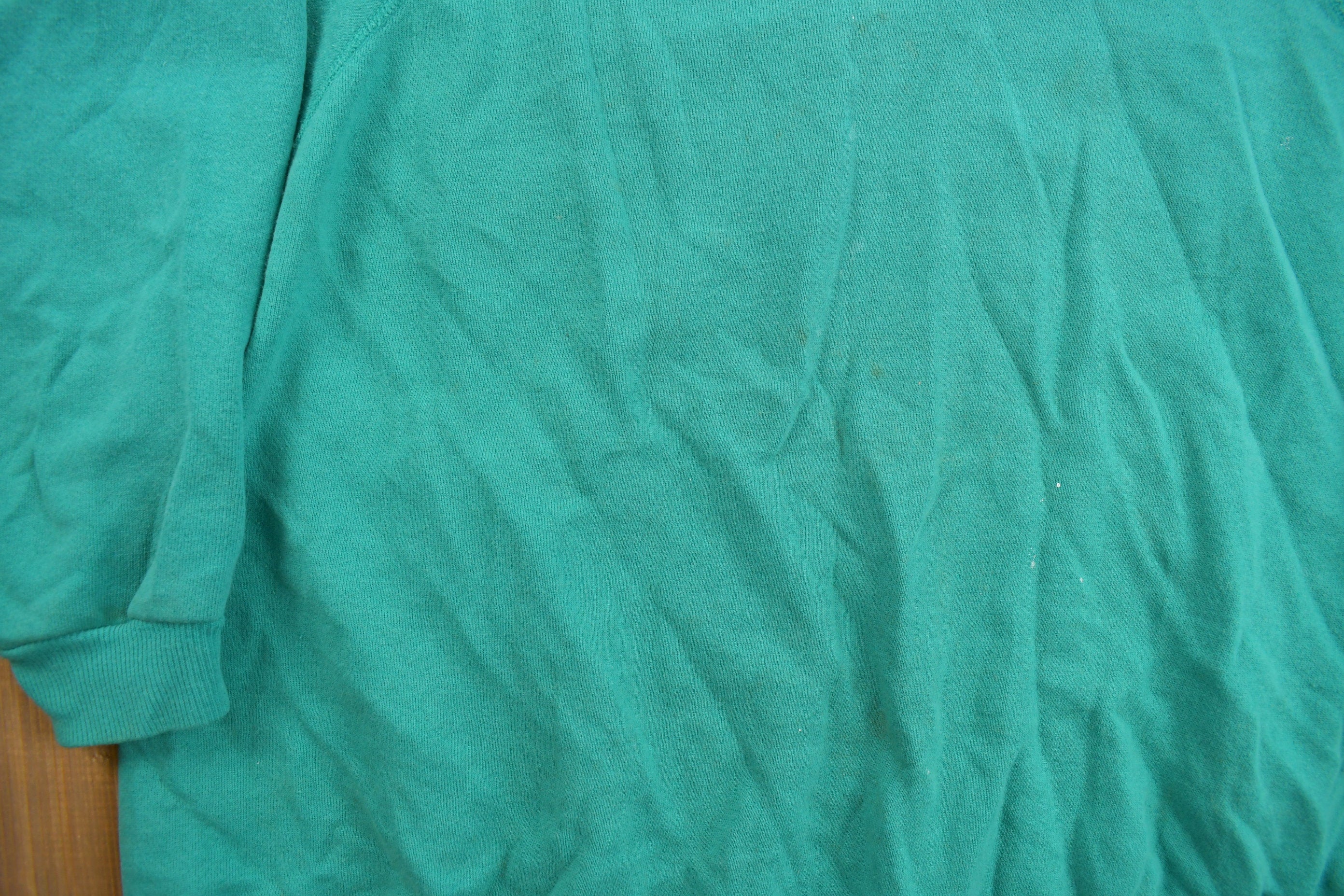 Vintage 1990s Blank Hanes Crewneck Sweatshirt