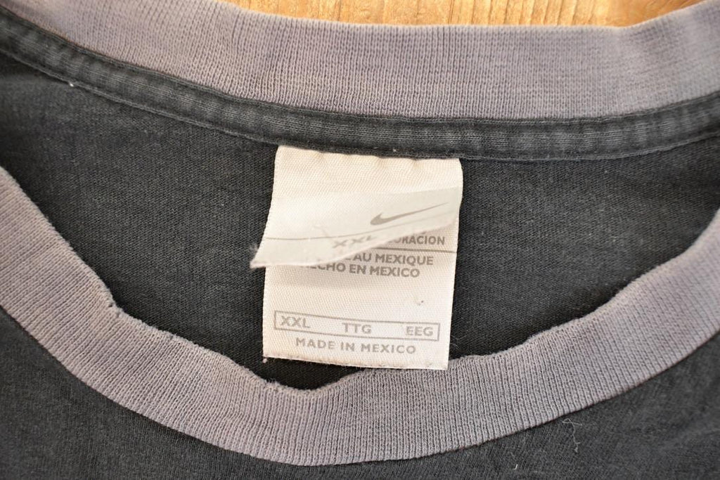 Vintage 1990s Nike Embroidered Mini Swoosh Shirt Men's XL