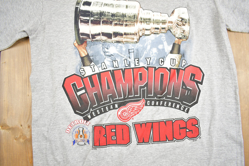 Vintage 1997 Detroit Red Wings Stanley Cup Champions T-Shirt