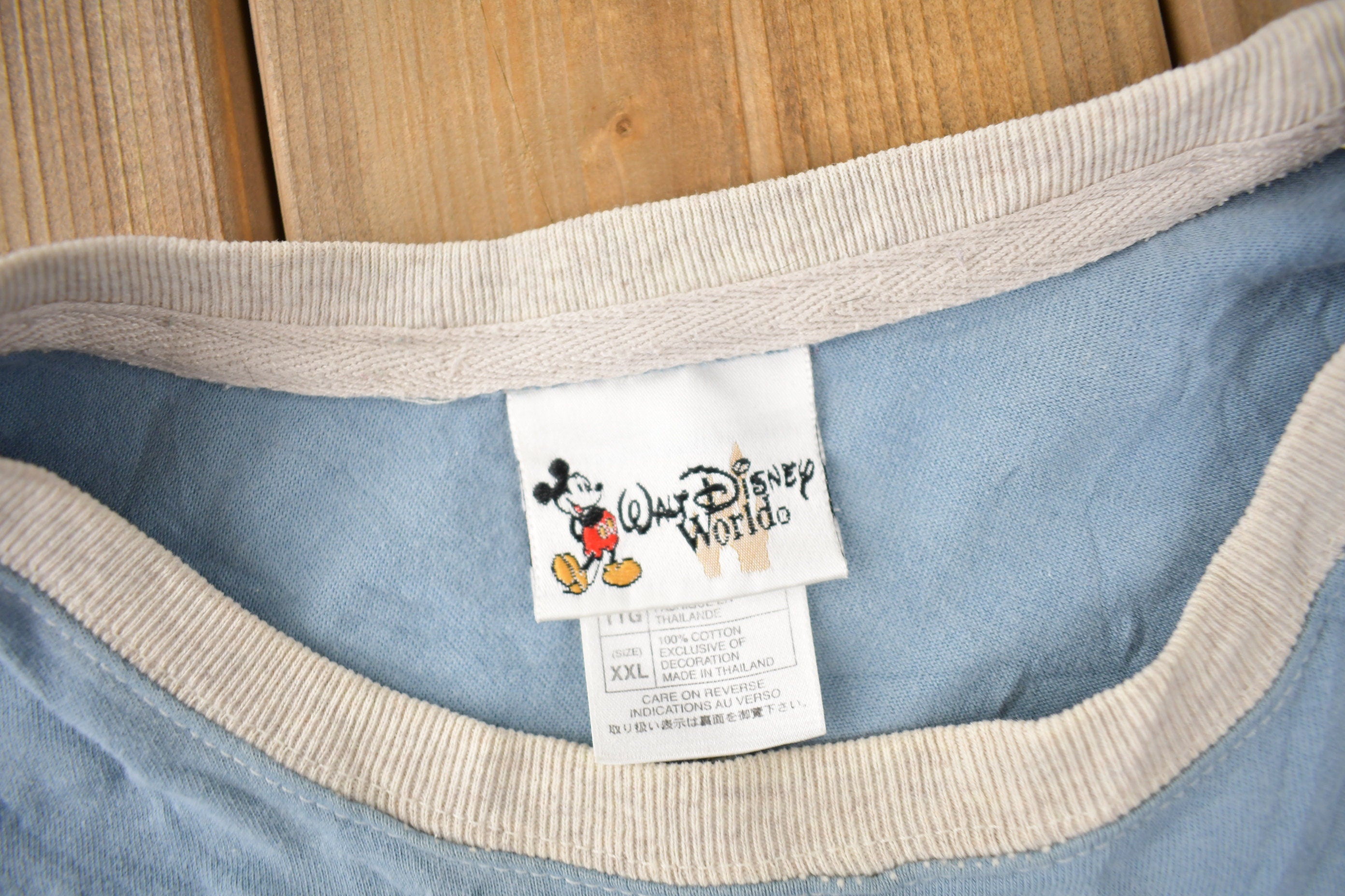 Vintage 1990s Walt Disney World Grumpy Embroidered Graphic T-Shirt