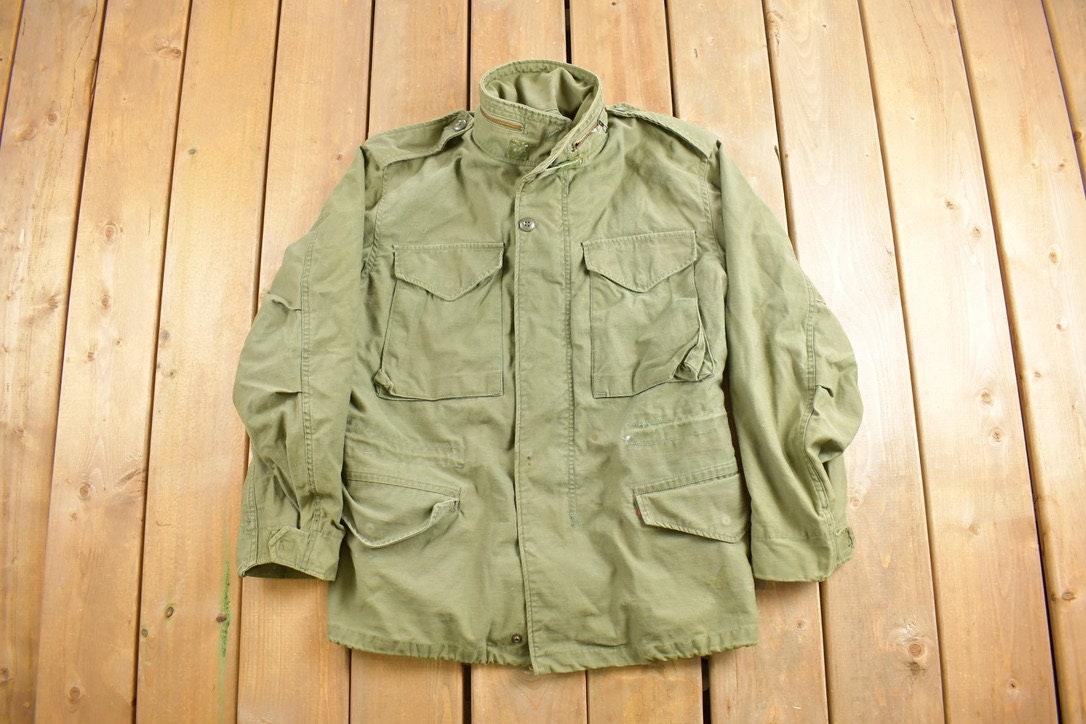 Vintage 1980s Military Army Field Jacket / Button Up Jacket / Army Green / Vintage Army / Streetwear Fashion / Army Jacket