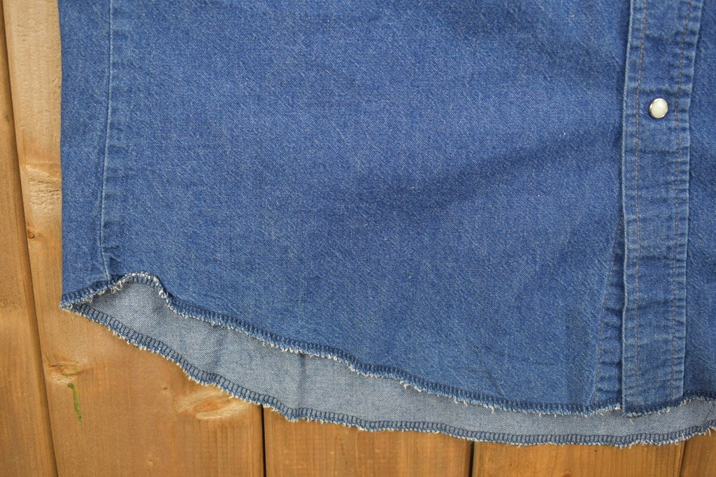 Vintage 1990s Wrangler Western Style Denim Snap Button Shirt