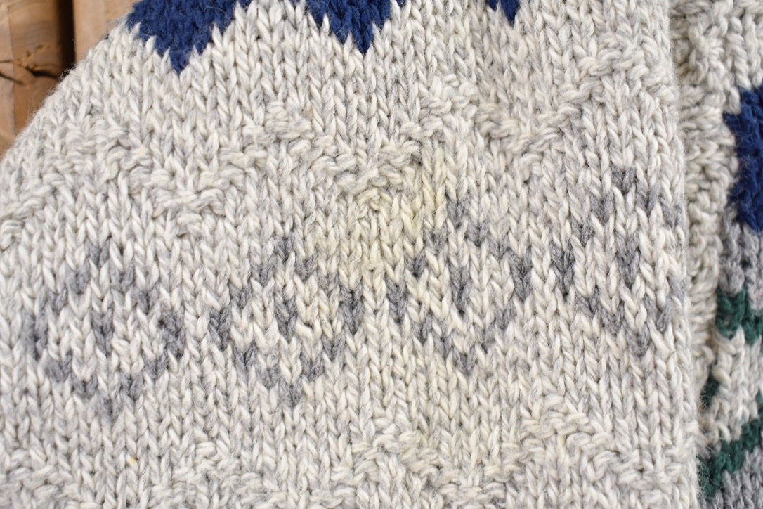 Vintage 1990s Abstract Pattern Knitted Crewneck Sweater / Vintage 90s Crewneck / All Over Pattern / 90s Knit / Sweatshirt / Abstract Pattern