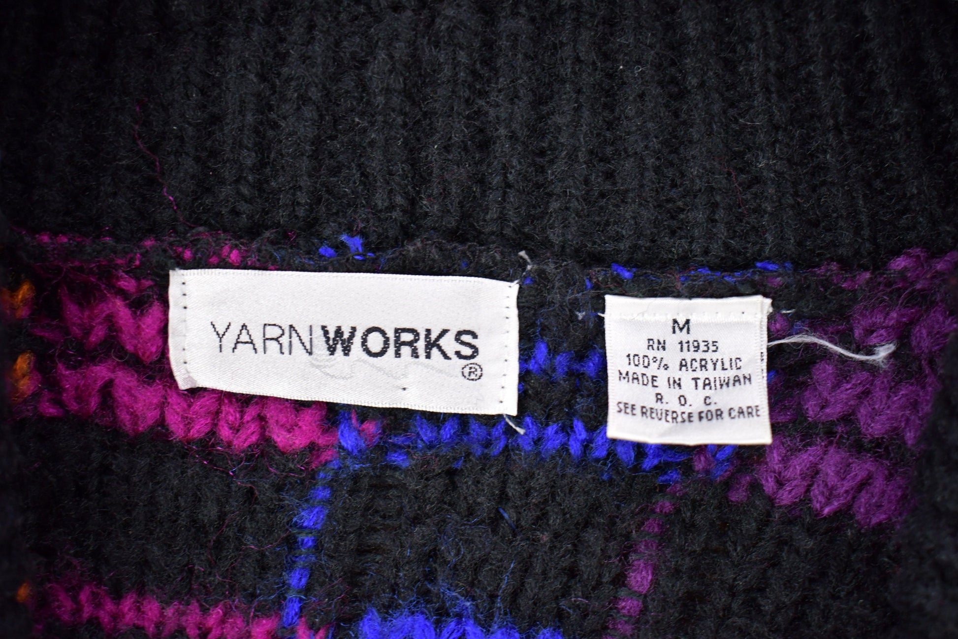 Vintage 1980s Yarnworks Knitted Sweater / Vintage 90s Cardigan / Pattern Sweater / Outdoor / Hand Knit / Vintage Robe Cardigan