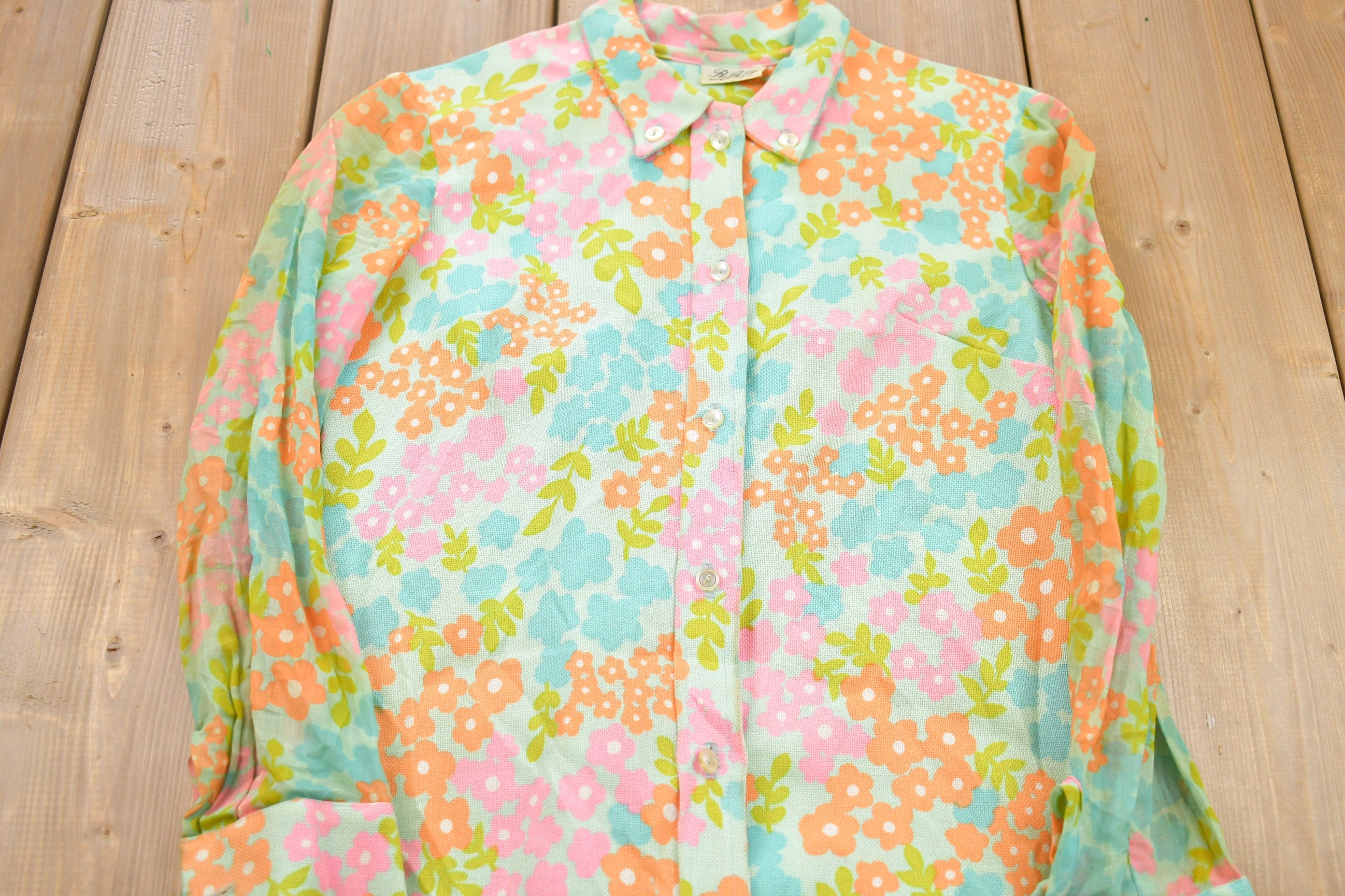 Vintage 1960s RAR Floral All Over Print Button Up Shirt