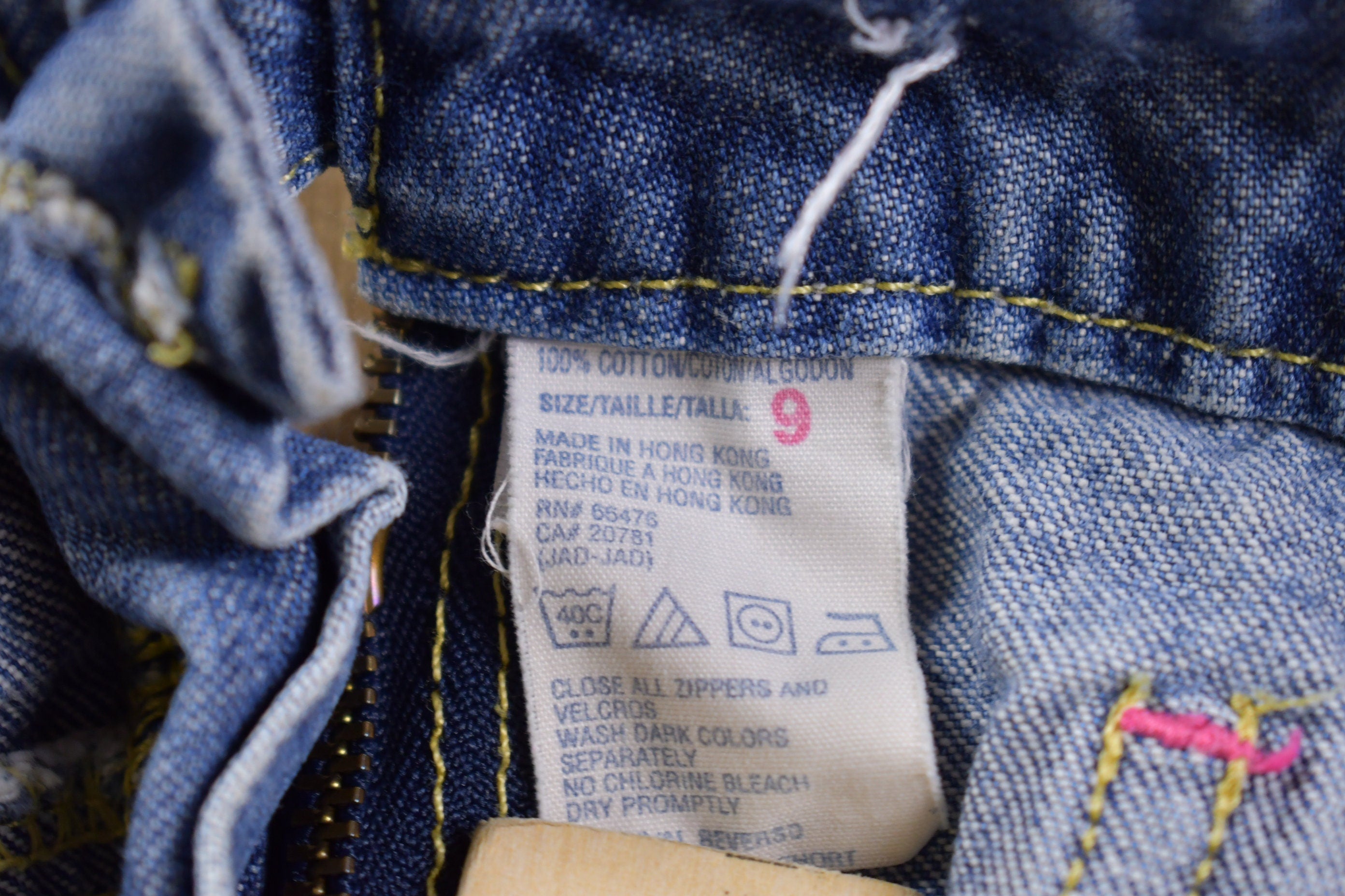 Vintage 1990s Tommy Hilfiger Jean Shorts Size 30 x 3  1990s Shorts  Streetwear Fashion  Bottoms  Medium Wash  True Vintage Jorts