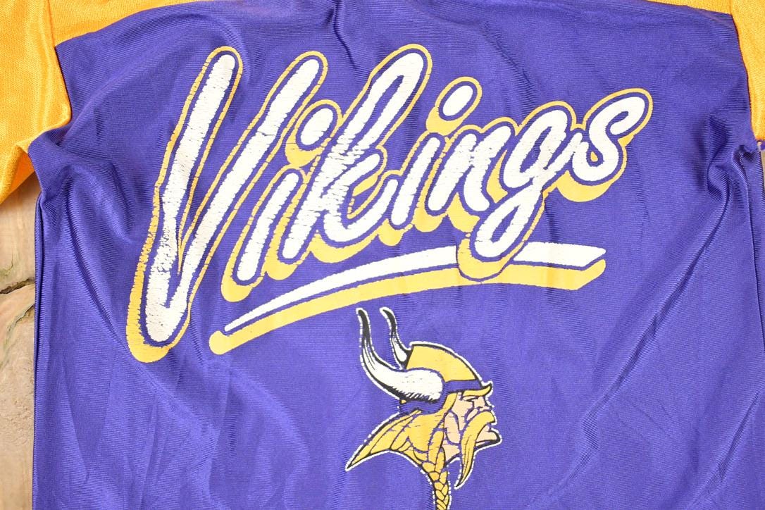 Vintage 1980s Minnesota Vikings NFL T-Shirt Youth L
