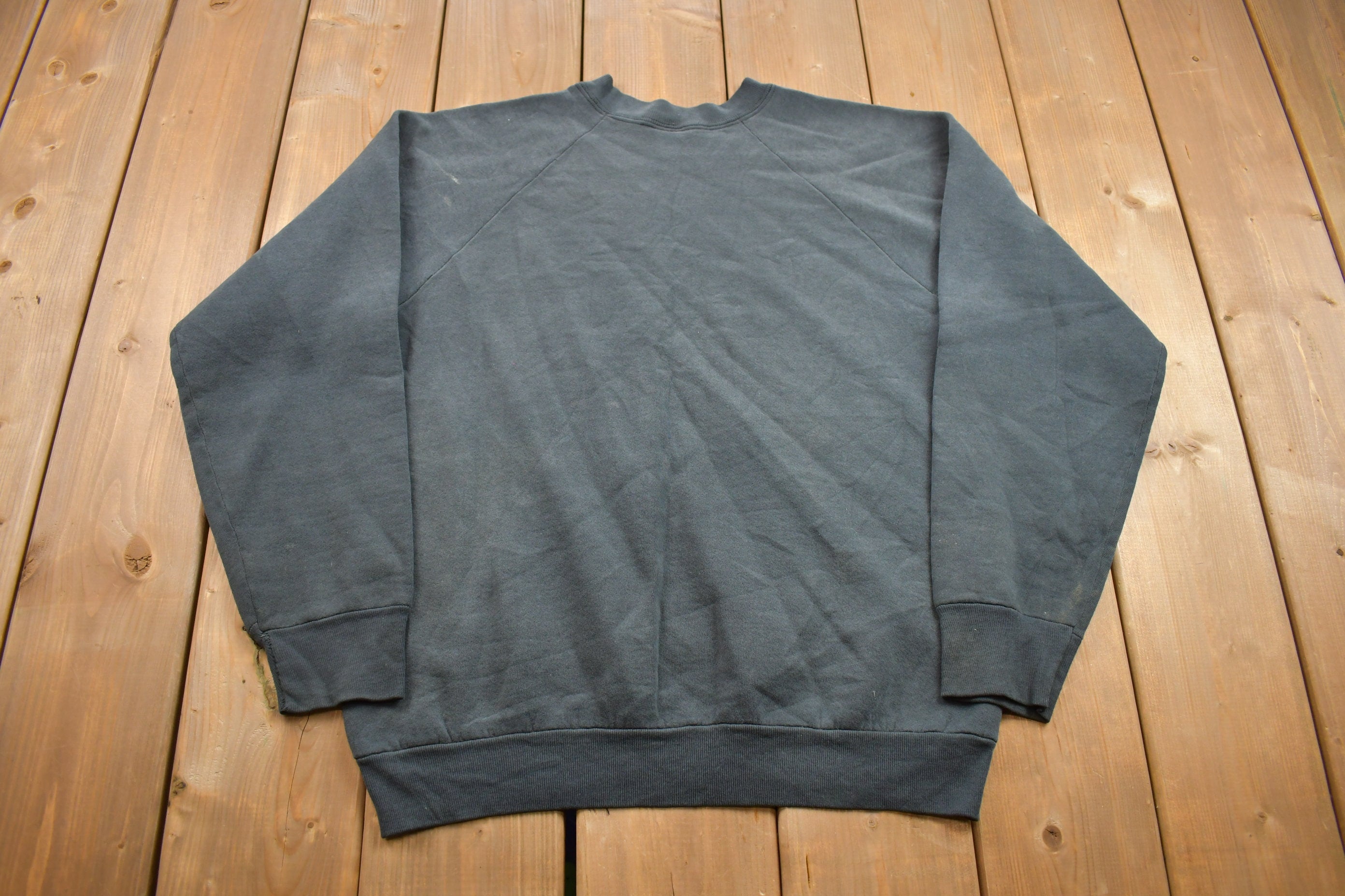 Vintage 1990s Kettles Crewneck Sweatshirt / Stains / 90s Crewneck / Made In USA / Essential / Streetwear / 90s / Rare Vintage