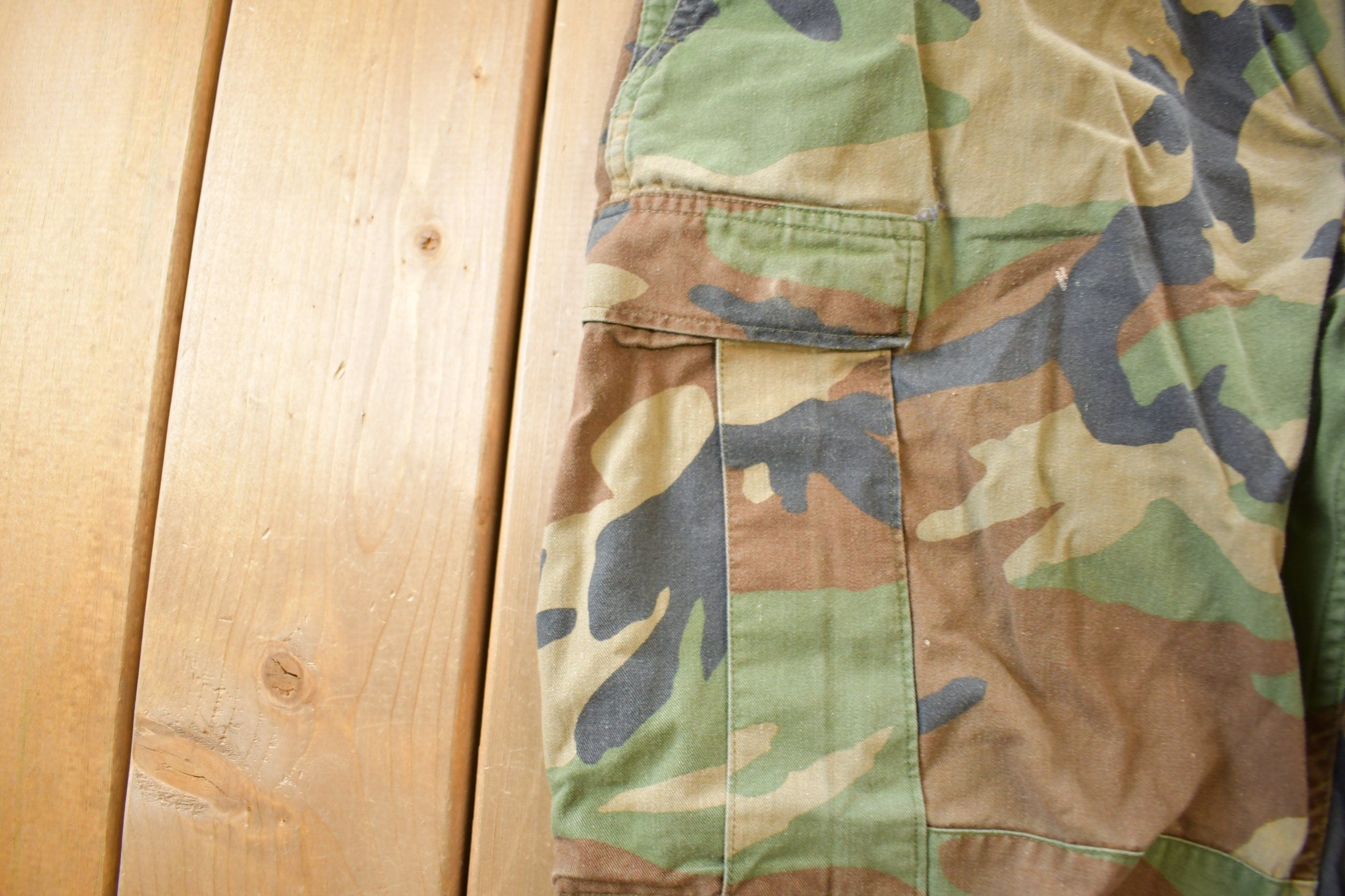 Vintage 1990s Army Camouflage Cargo Pants Size 30x32