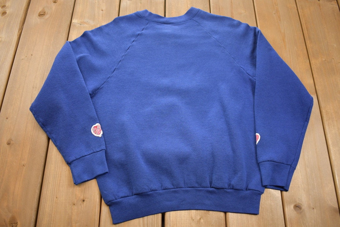 Vintage 1990s 3D Hearts Floral Embroidered Crewneck Sweatshirt / 90s Crewneck / Souvenir / Athleisure / Streetwear