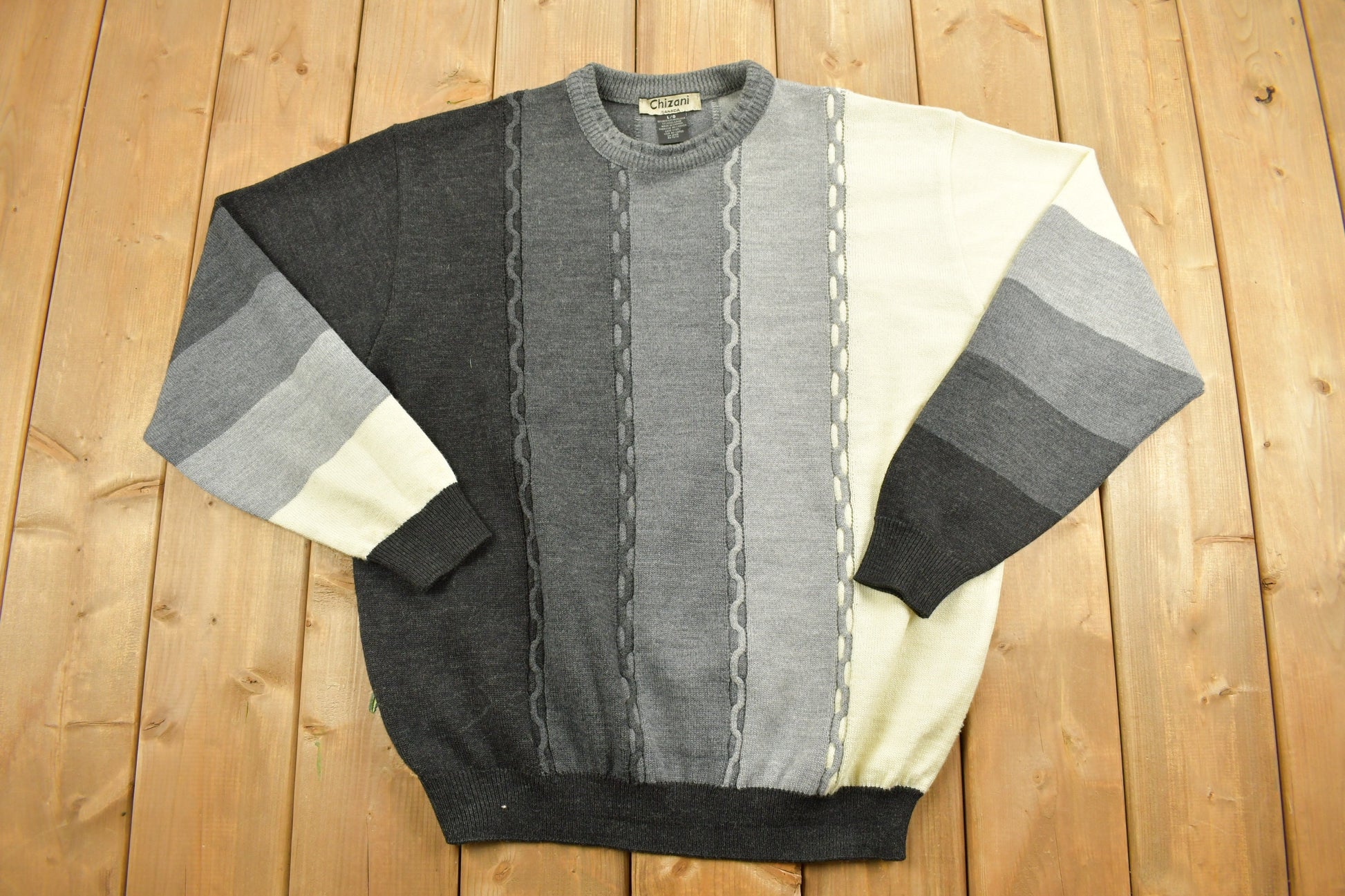 Vintage 1990s Chizani Canada Greyscale Knitted Monochromatic Crewneck Sweater