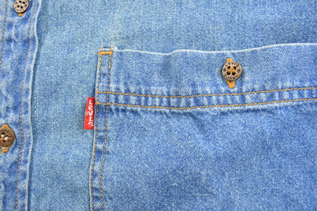 Vintage 1990s Levi's Button Up Shirt