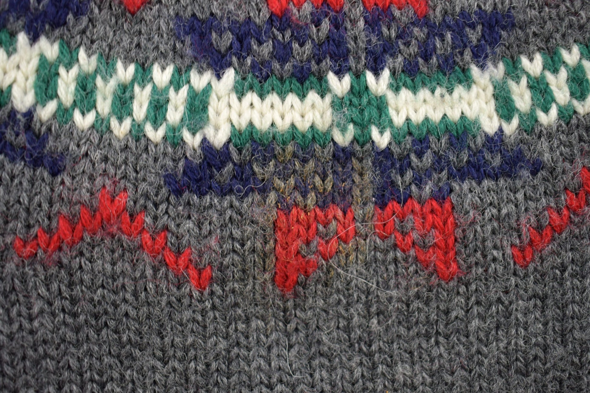 Vintage 1990s Allen Solly 100% Wool Knit Sweater /