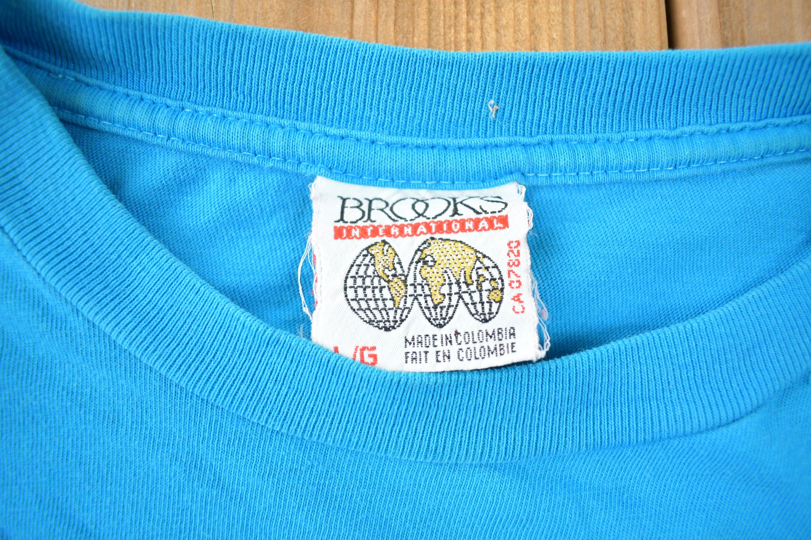 Vintage 1980s Brooks International Graphic T Shirt Size L