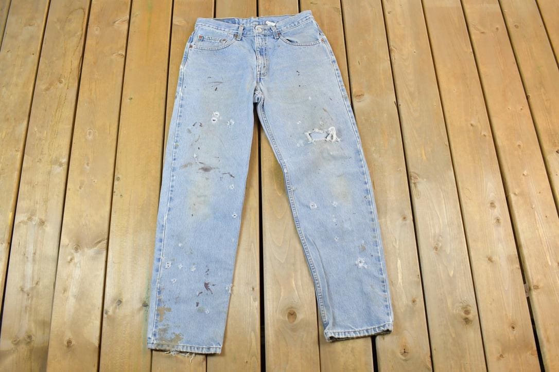 Vintage 1990s Levi Strauss 550 Red Tab Denim Jeans Size 32 x 32 relaxed Fit