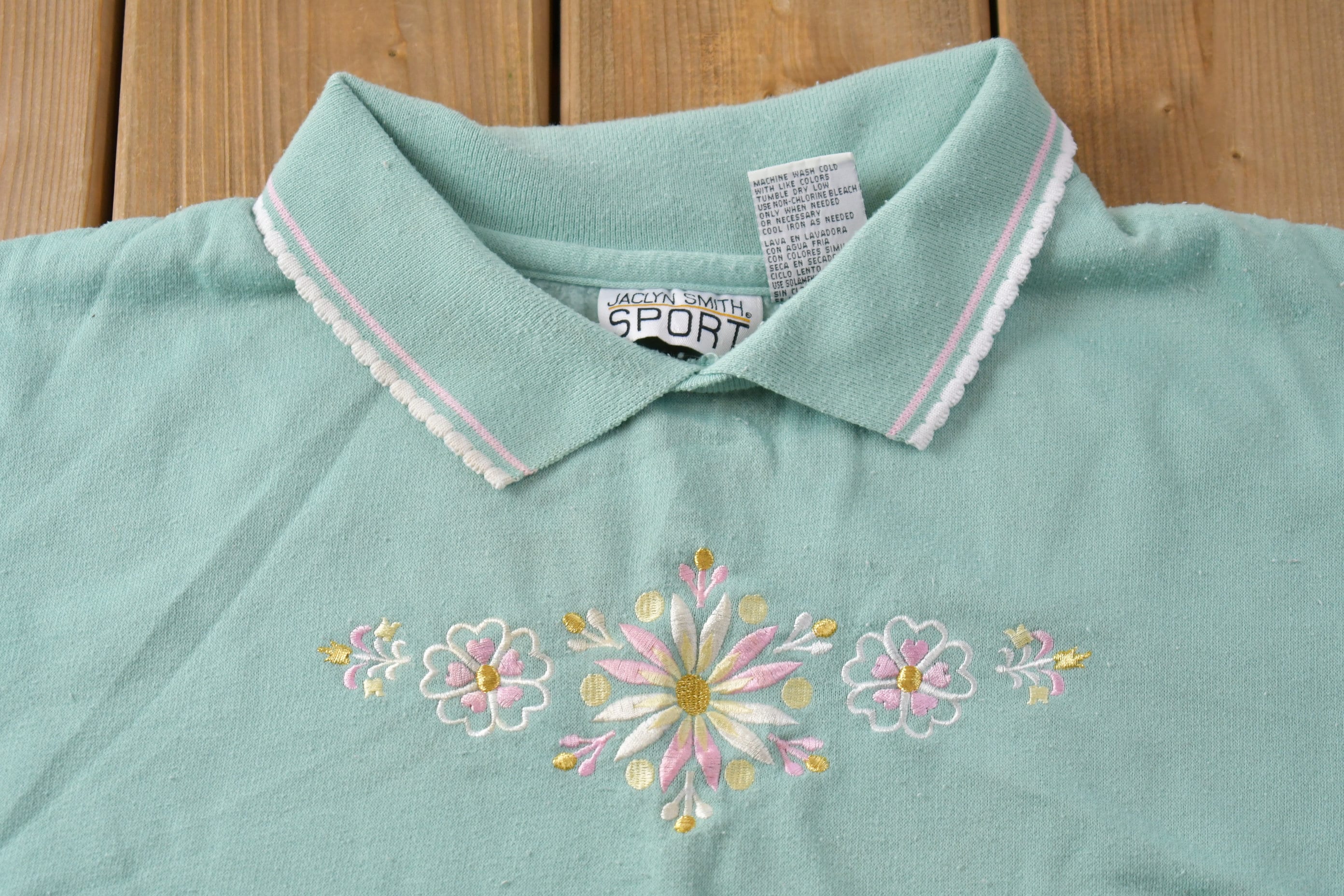 Vintage 1990s Cute Flower Crewneck Sweater