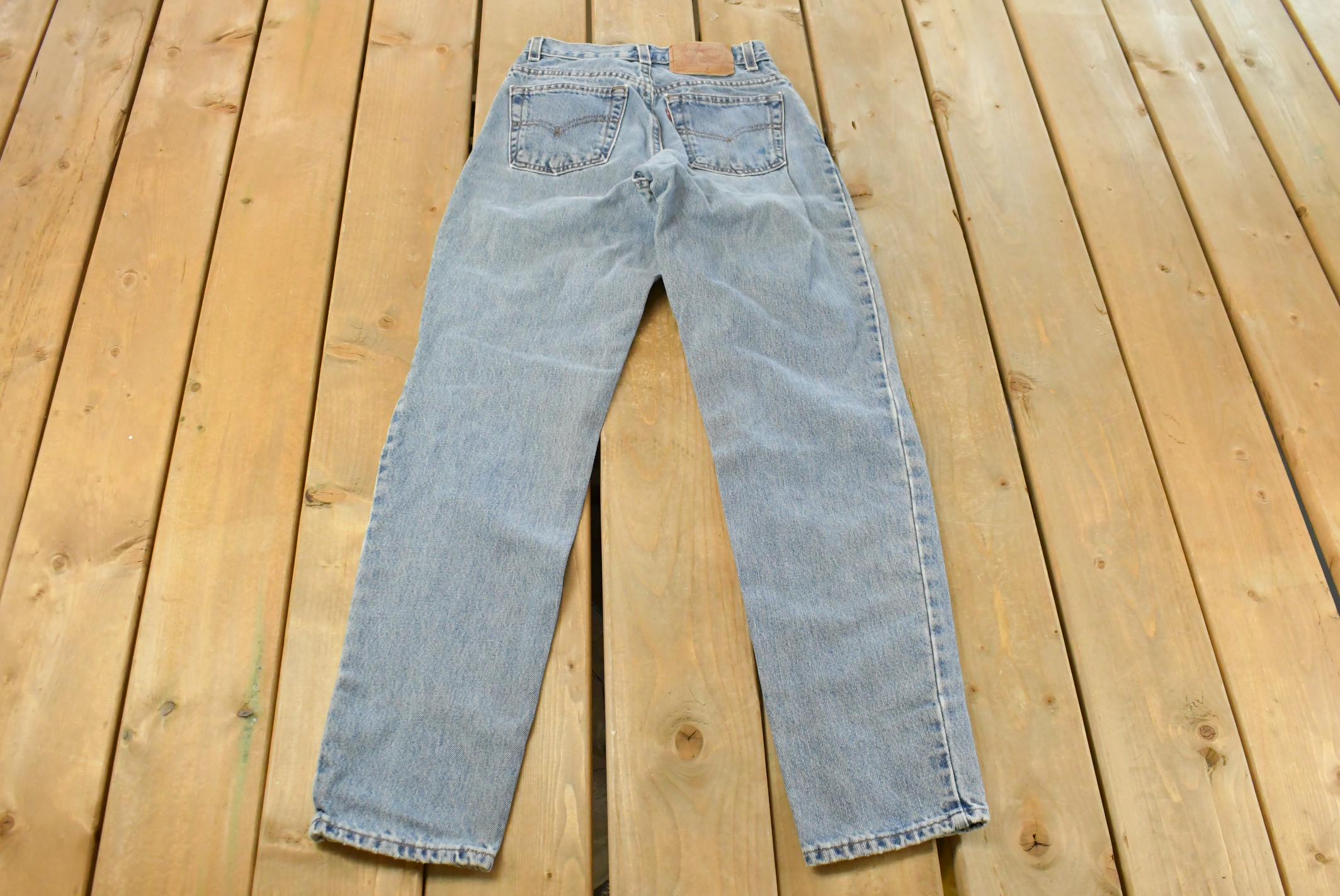 Vintage 1990s Levi's 550 Relaxed Tapered Denim Jeans Women's 26 x 32 / 90s Levi's / Made in USA