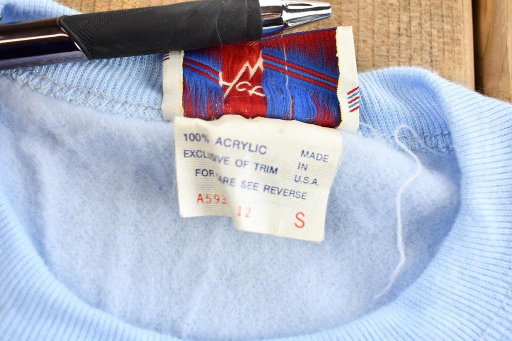 Vintage 1990s Light Blue Embroidered Tulip Crewneck Sweatshirt / Made In USA / 90s Crewneck / American Vintage