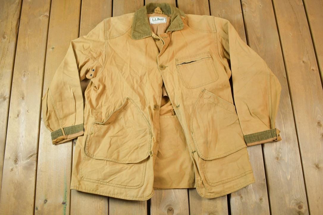 Vintage 1990s LL Bean Extendable Distressed Blanket Lined Jacket Made In USA