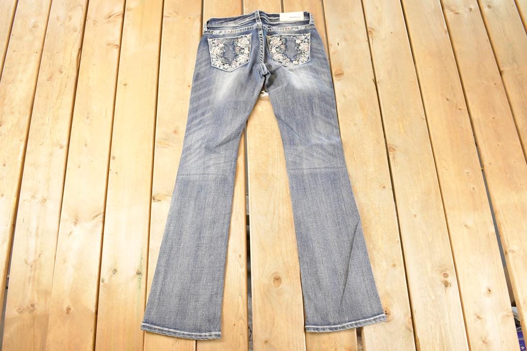 Vintage Deadstock Y2K Grace In LA Bedazzled Bootcut Low Rise Jeans Women's Size 26 x 32