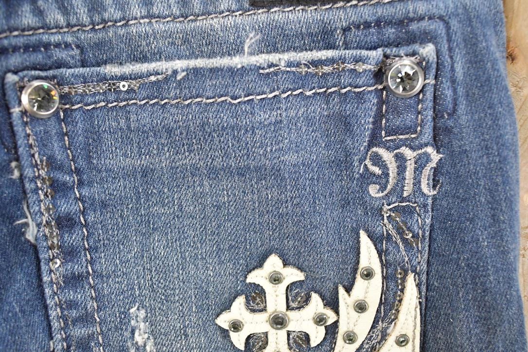 Vintage Deadstock Y2K Miss Me Bedazzled Low Rise Jeans Women's Size 26x31