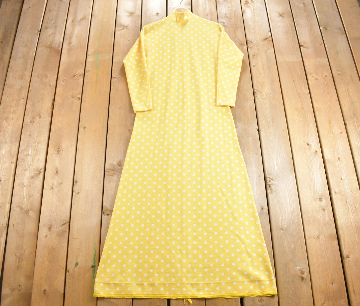 Vintage 1970s Polka Dot Maxi Dress / Summer Dress / True Vintage Dress / 1960s Dress / Beach Dress / Cute Dress / Heart / High Waist