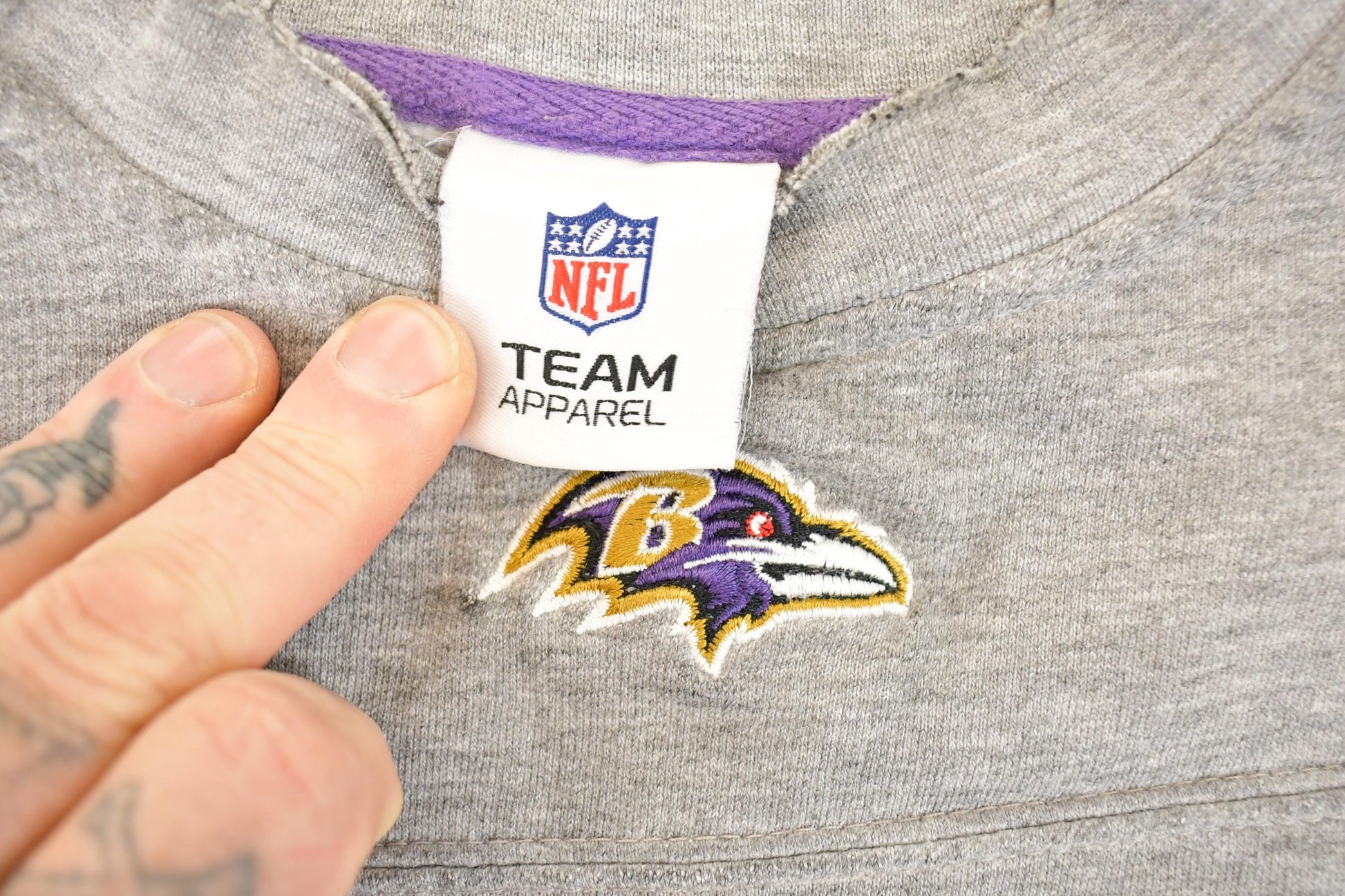 Vintage 1990s Baltimore ravens NFL Football Team Apparel Embroidered Crewneck Sweatshirt Men's L / 90's Destination Sportswear Sweater