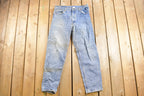 Vintage 1990s Levi's 550 Red Tab Jeans Size 34 x 31