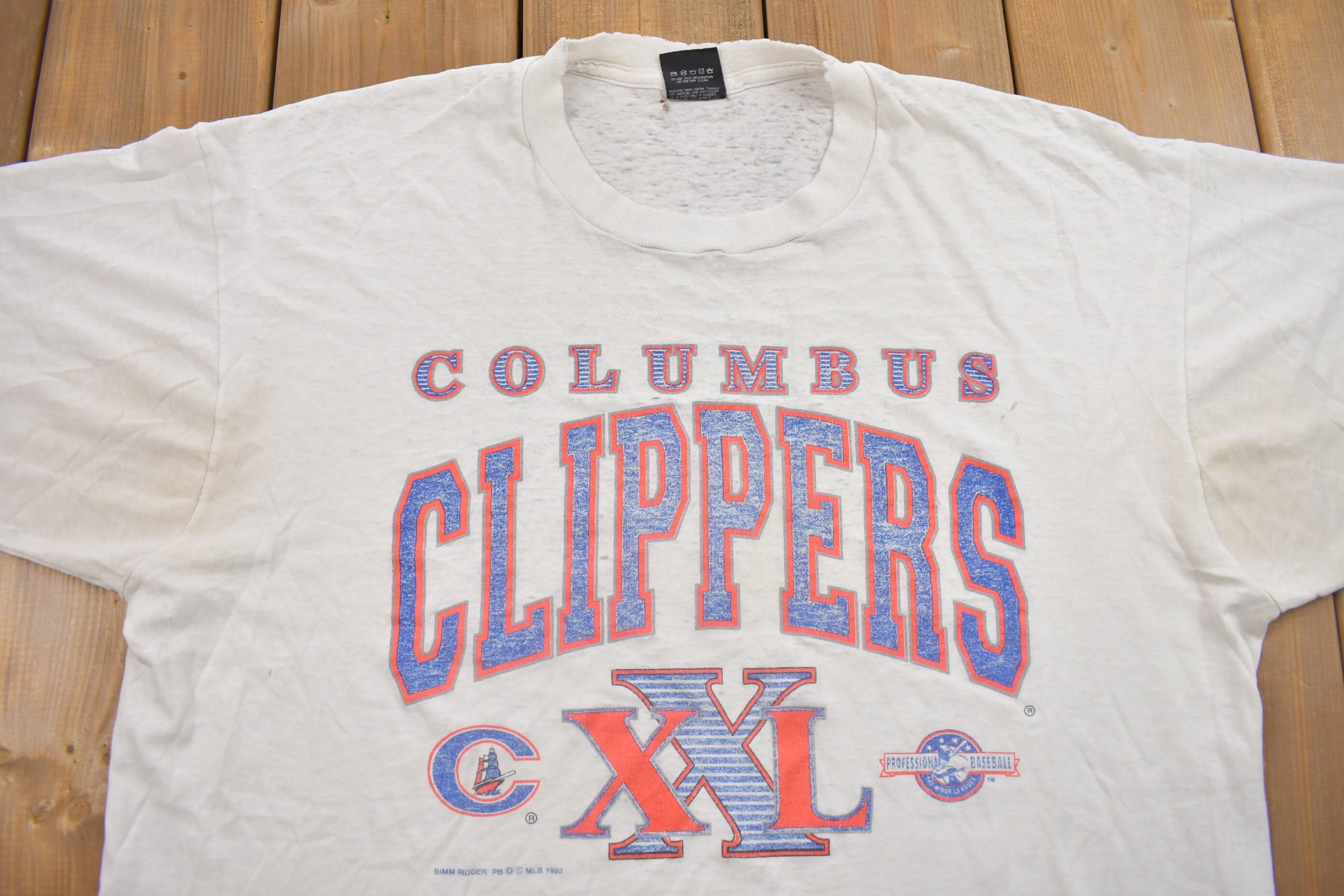 Vintage 1990s Columbus Clippers Graphic Screen Stars T Shirt
