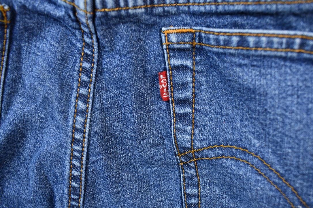 Vintage 2000s Levis Red Tab 550 Denim Jeans Size 28 x 28