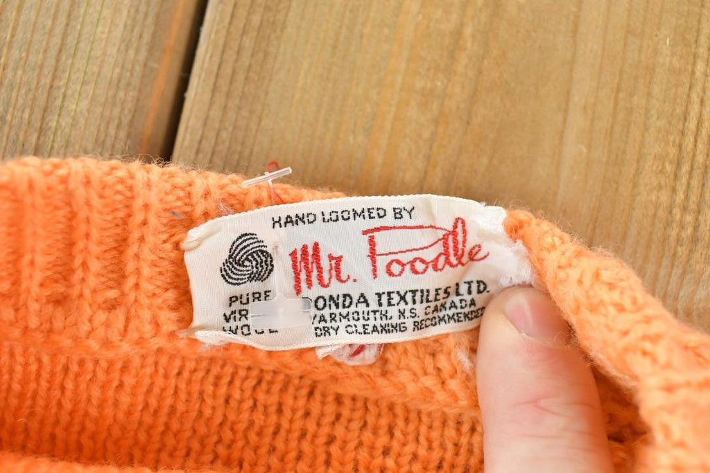Vintage 1990s Mr Poodle Hand Loomed 100% Wool Cable Knit Crewneck Sweater