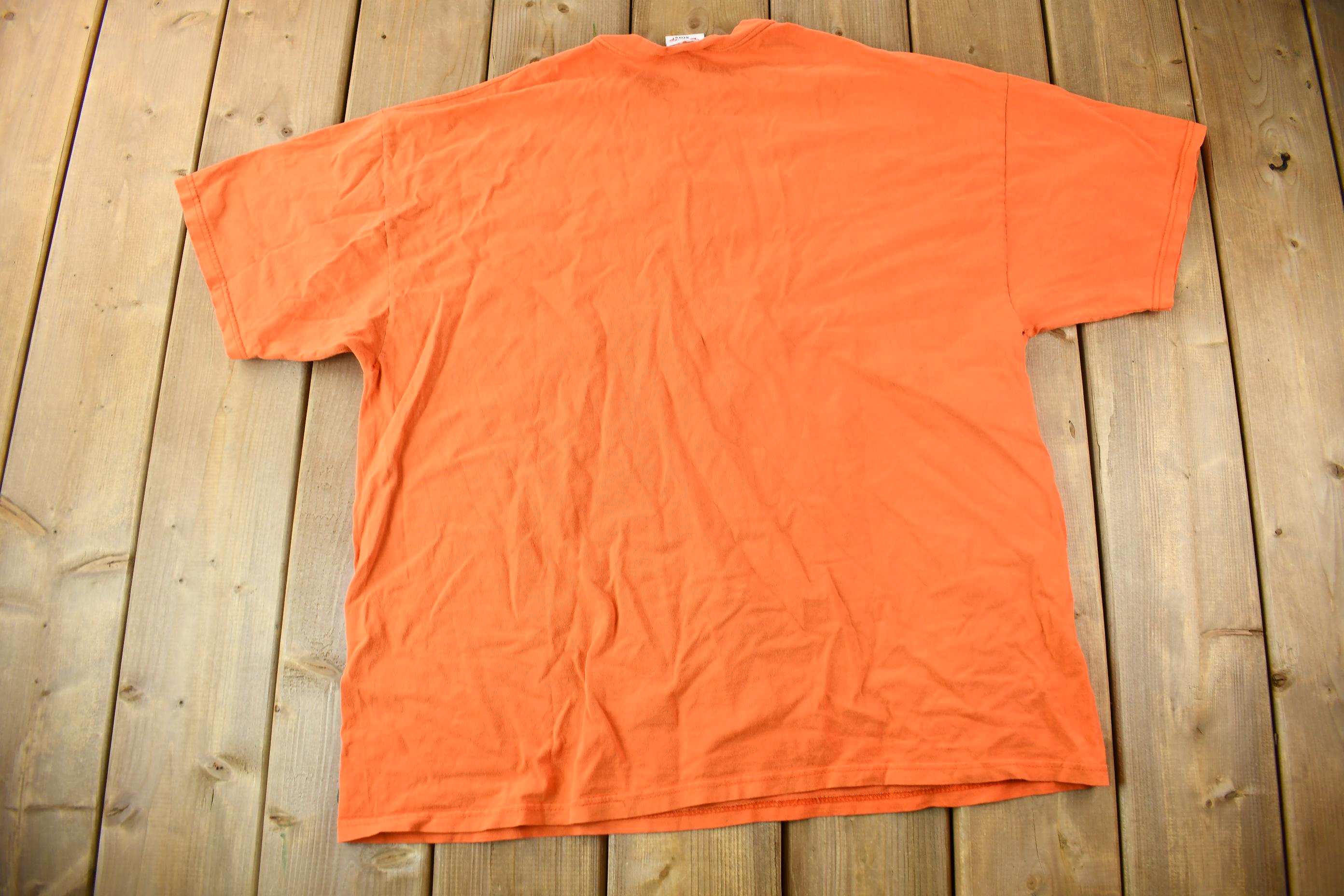 Vintage 1990s The Disney Store Tigger Appliqué Cartoon T-Shirt