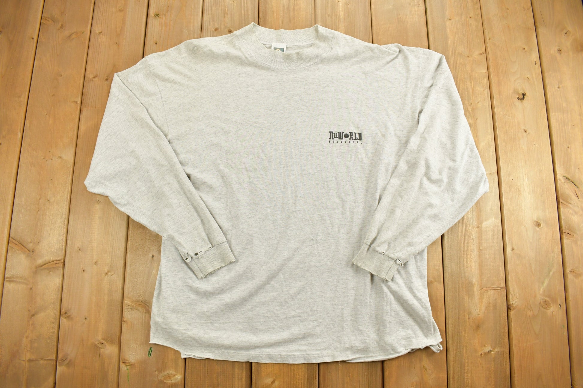 Vintage 1990s New World Editorial Movie Film Graphic T-Shirt