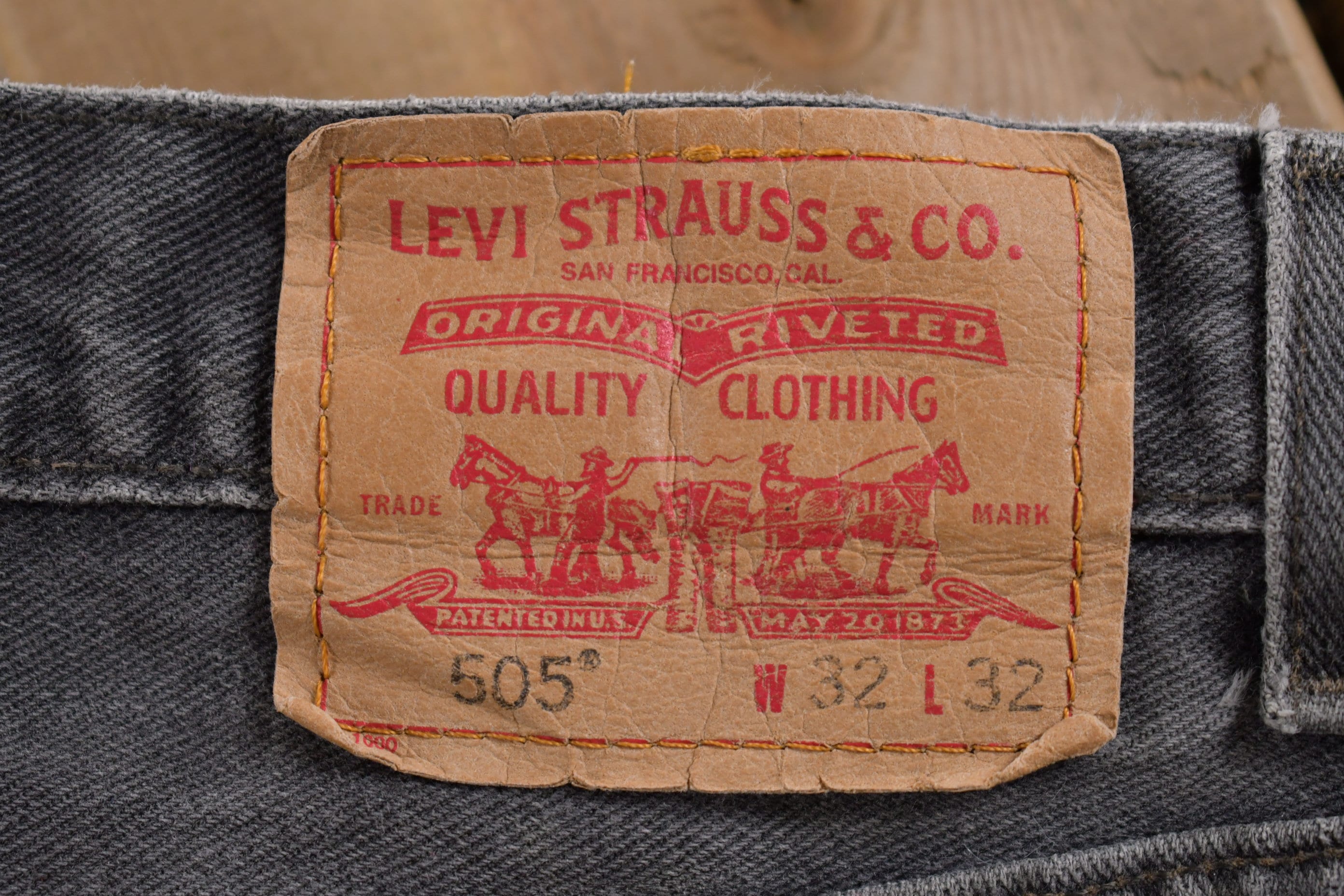 Vintage 1990s Levi's 505 Red Tab Black Jeans Size 31 x 29