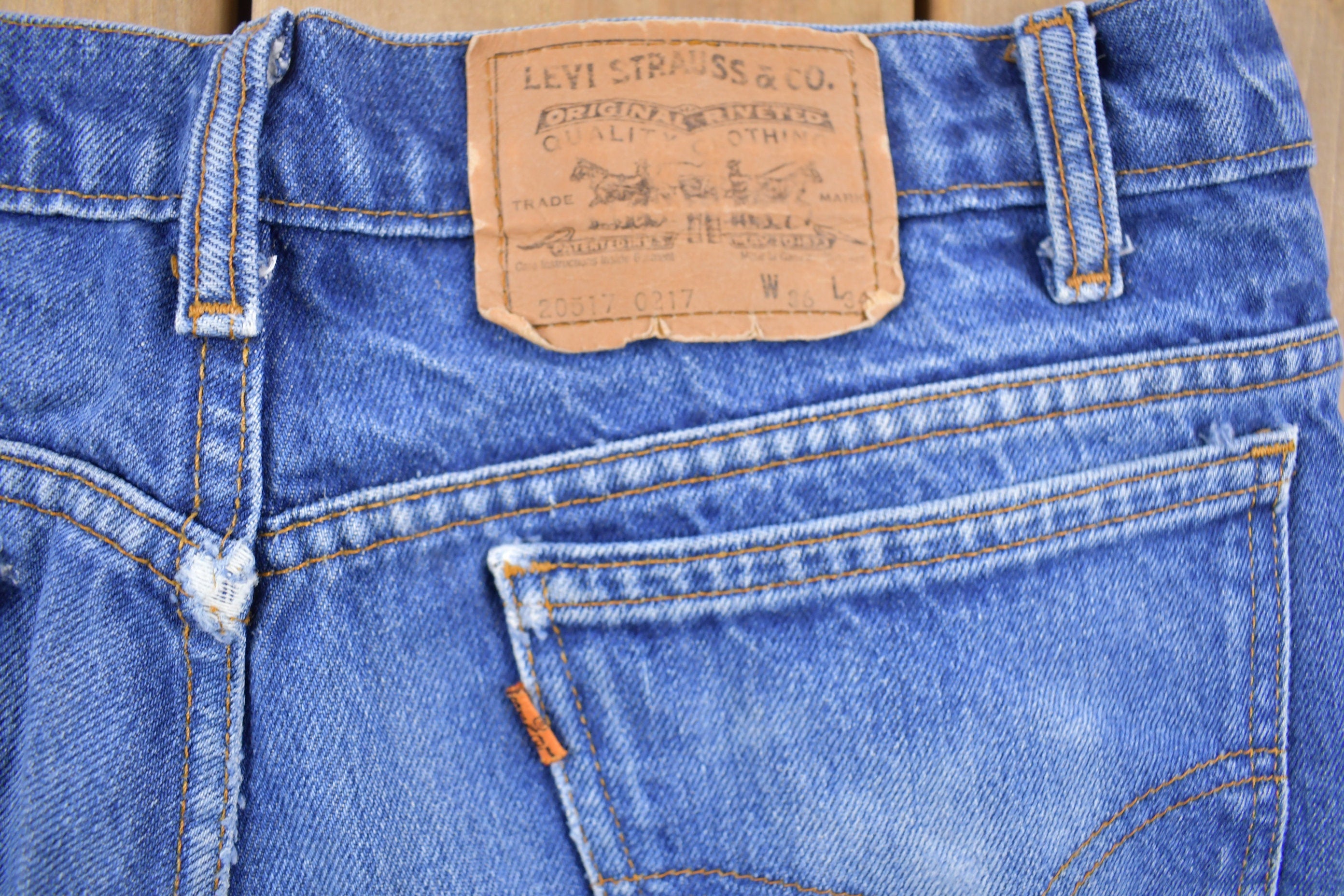 Vintage 1990s Levi's Orange Tab Flared Denim Jeans Size 32 x 32