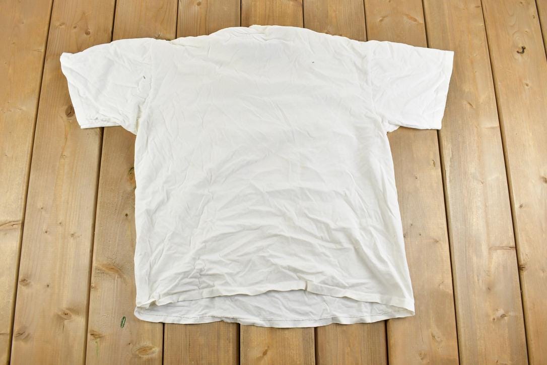 Vintage 1990s Morrisons Tavern Souvenir T-Shirt