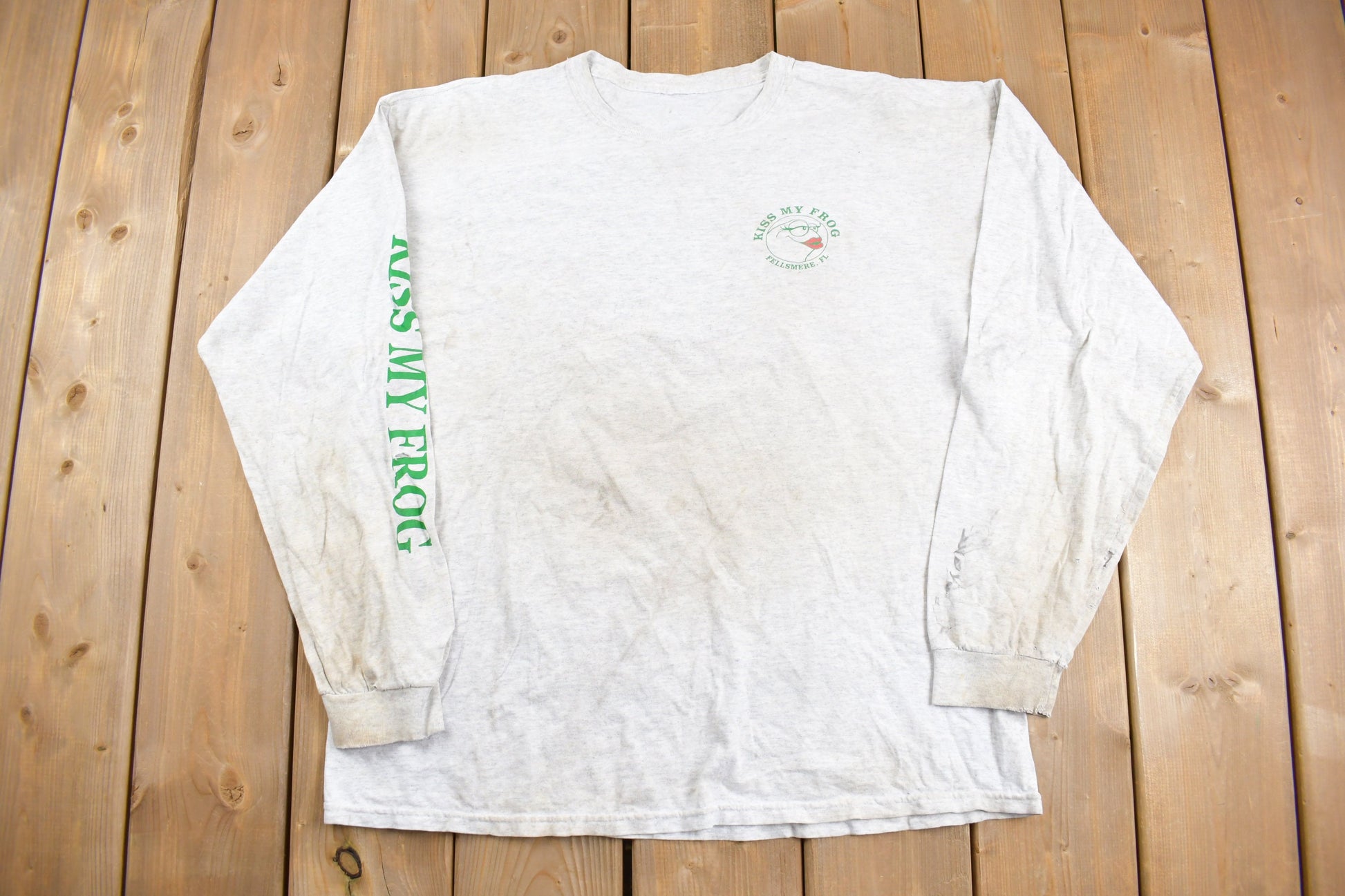 Vintage 1990s Fellsmere Florida Kiss My Frog Long Sleeve T Shirt / 90s Crewneck / Souvenir Sweater / Streetwear / Travel And Vacation