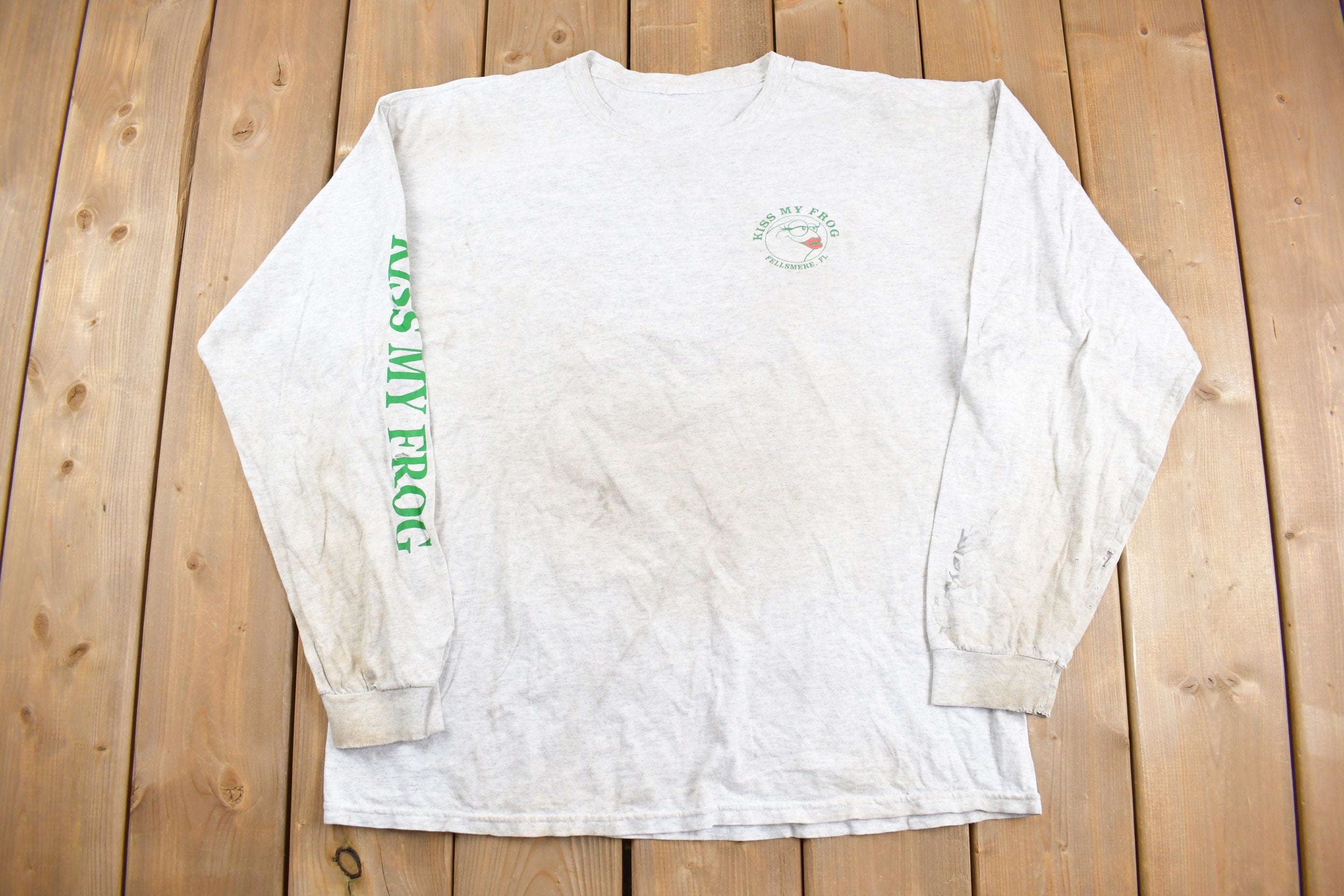 Vintage 1990s Fellsmere Florida Kiss My Frog Long Sleeve T Shirt