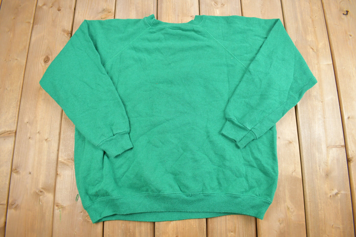 Vintage 1980s Hanes Her Way Green Raglan Crewneck Sweatshirt / 80s Crewneck / Vintage Blank / Essential / Made in USA / 80s Blank